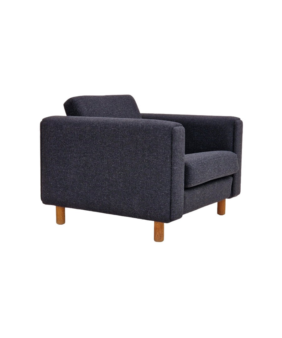 GE300_Lounge_Chair_by_Hans_J._Wegner,_1960s,_Denmark