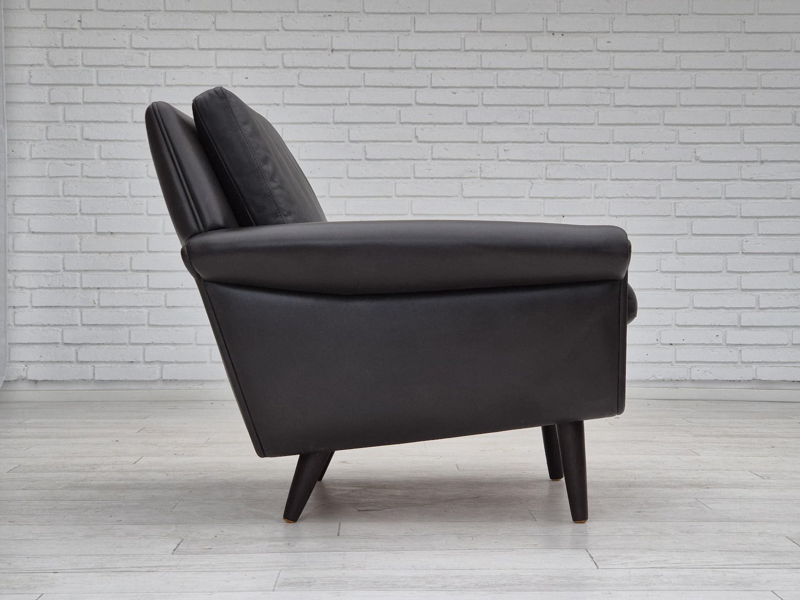 Lounge_Chair_Diplomat_with_Footstool_by_Aage_Christiansen,_1960s_Denmark