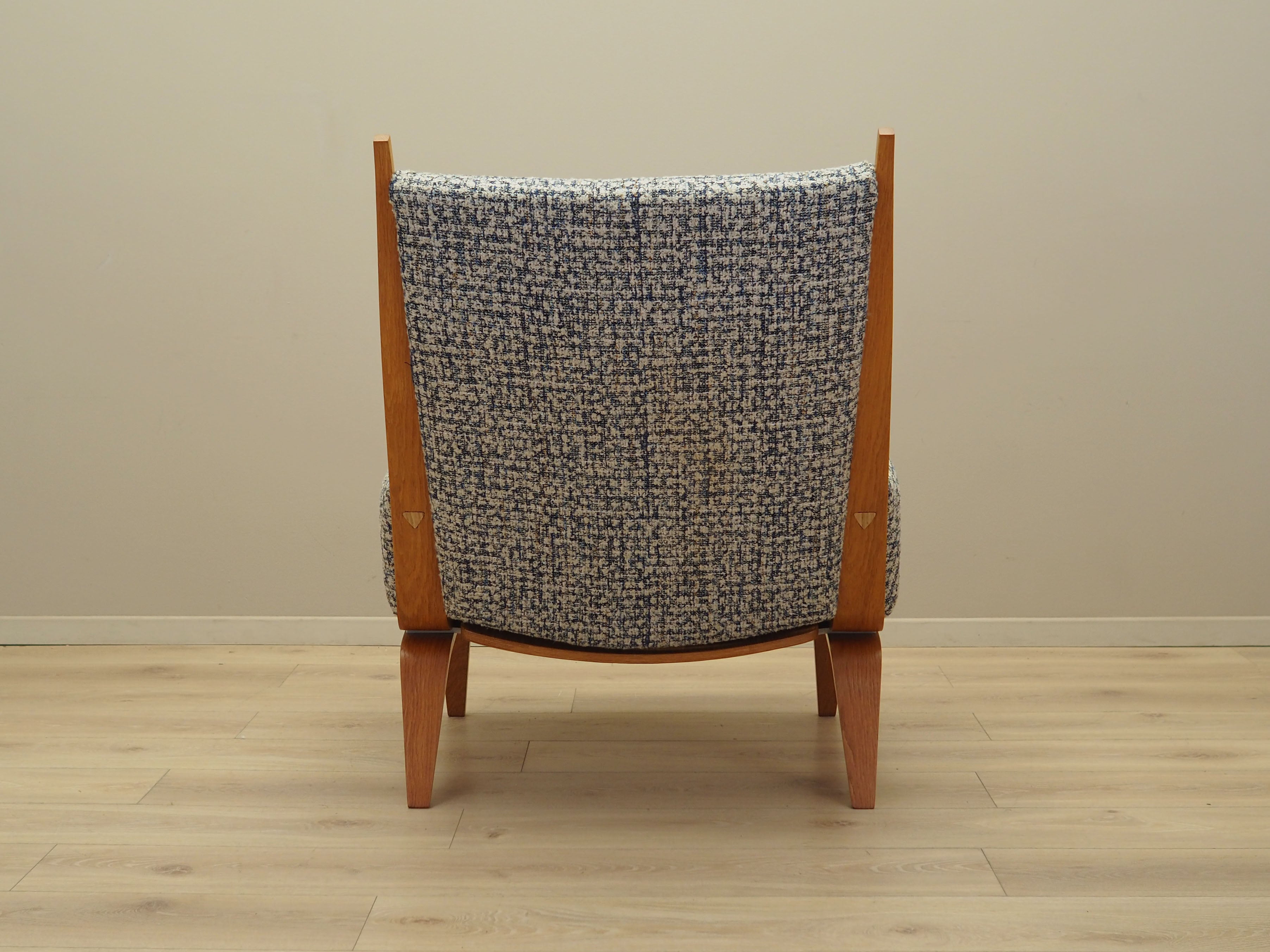 Danish_Modern_Lounge_Chair_by_Hans_J._Wegner_for_Getama,_1960s,_Denmark