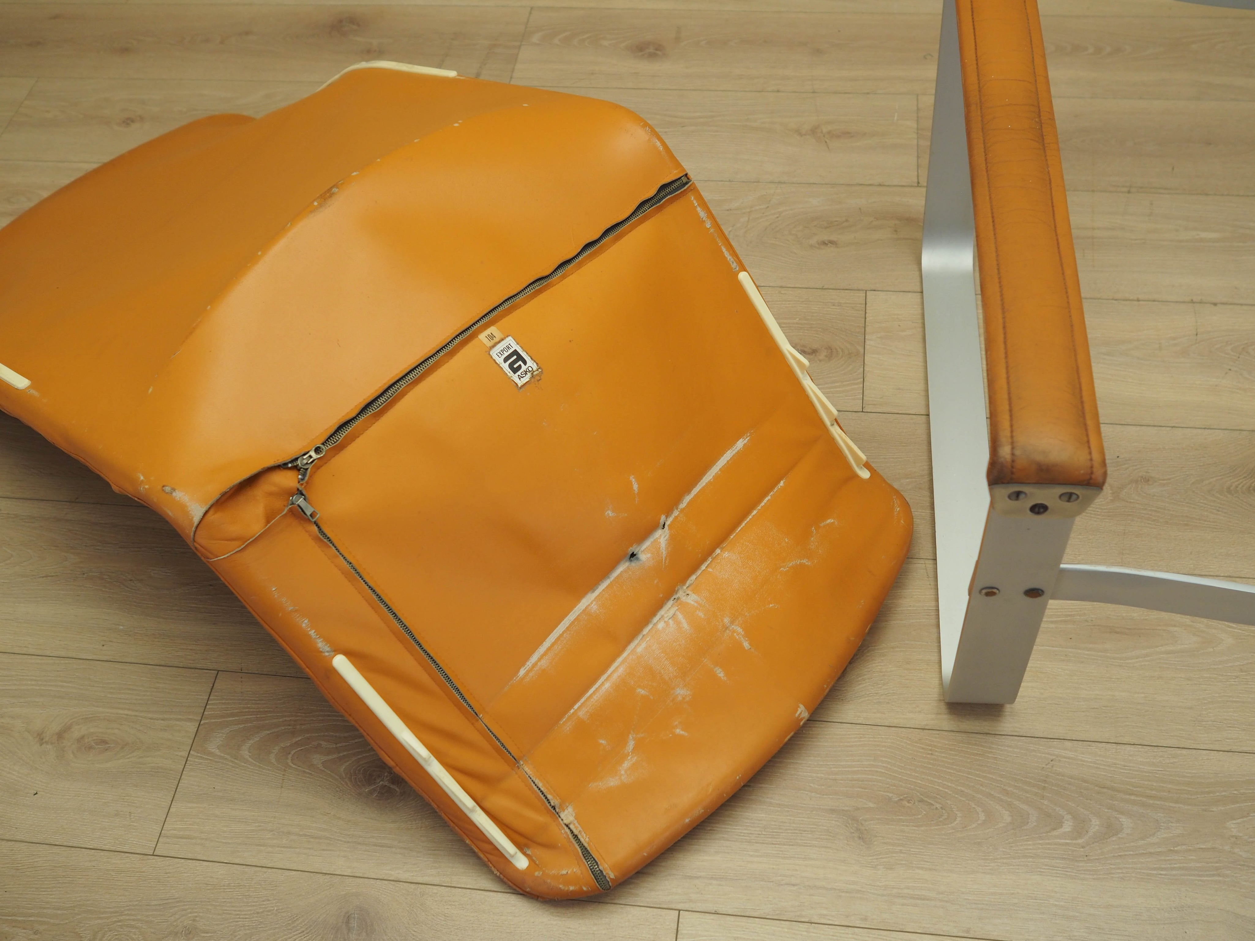 Lounge_chair,_Ilmari_Lappalainen_for_Asko,_Metal_and_Leather,_1960s,_Finland