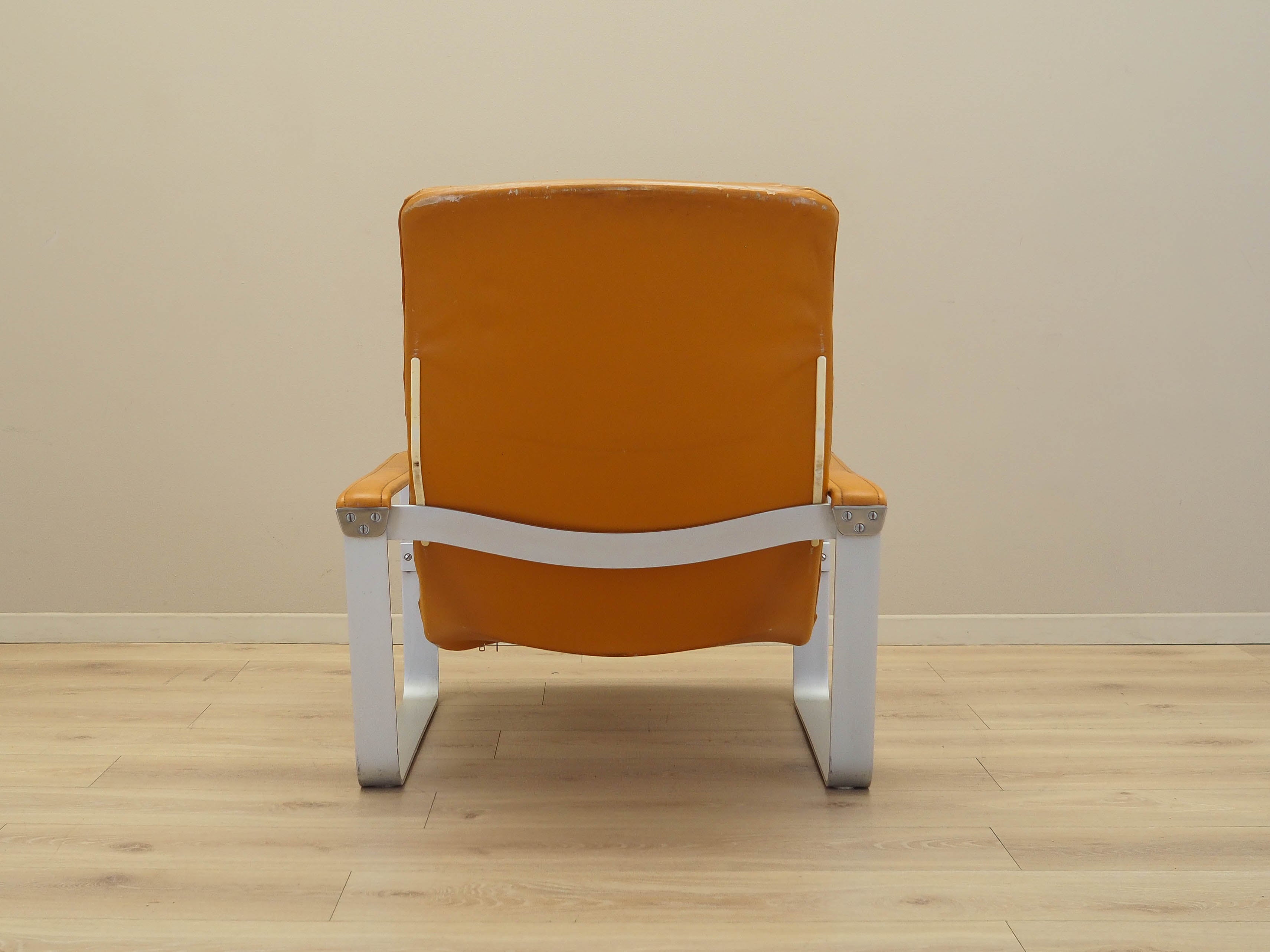 Lounge_chair,_Ilmari_Lappalainen_for_Asko,_Metal_and_Leather,_1960s,_Finland