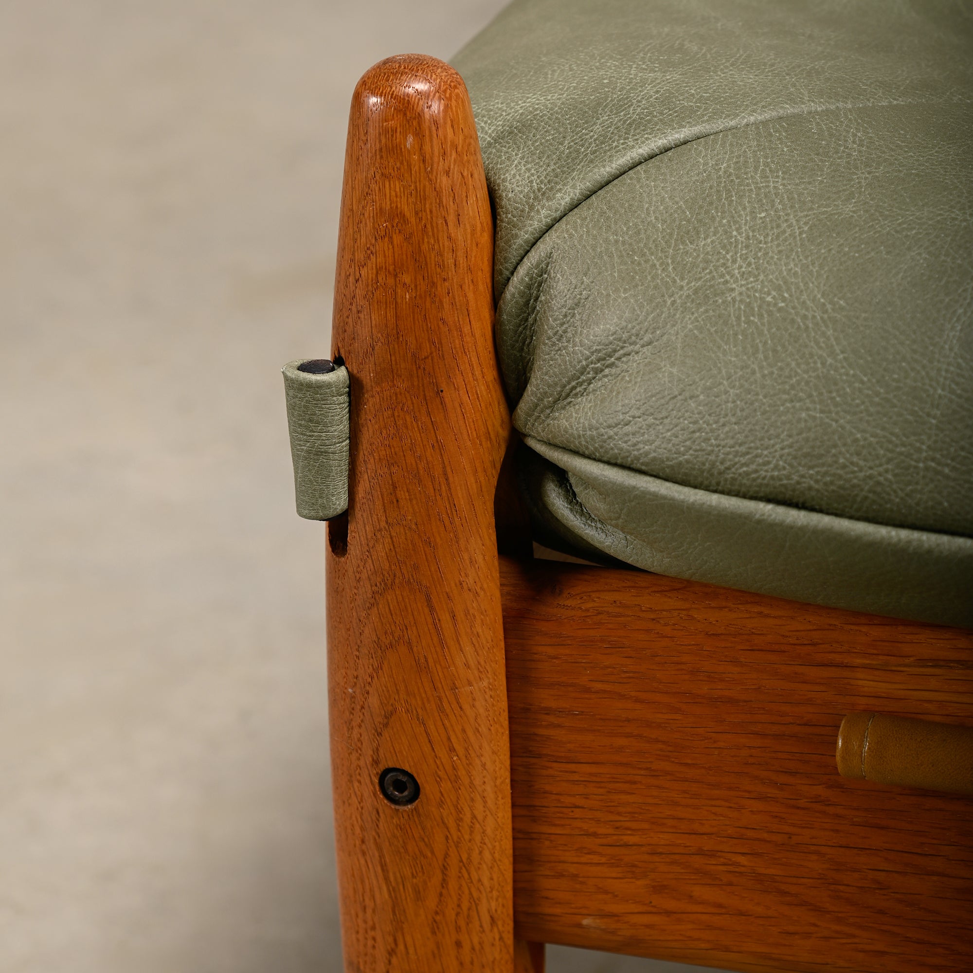 Set_of_Brazilian_Style_Oak_Lounge_Chair_and_Ottoman_in_Sage_Green_Leather,_1970s