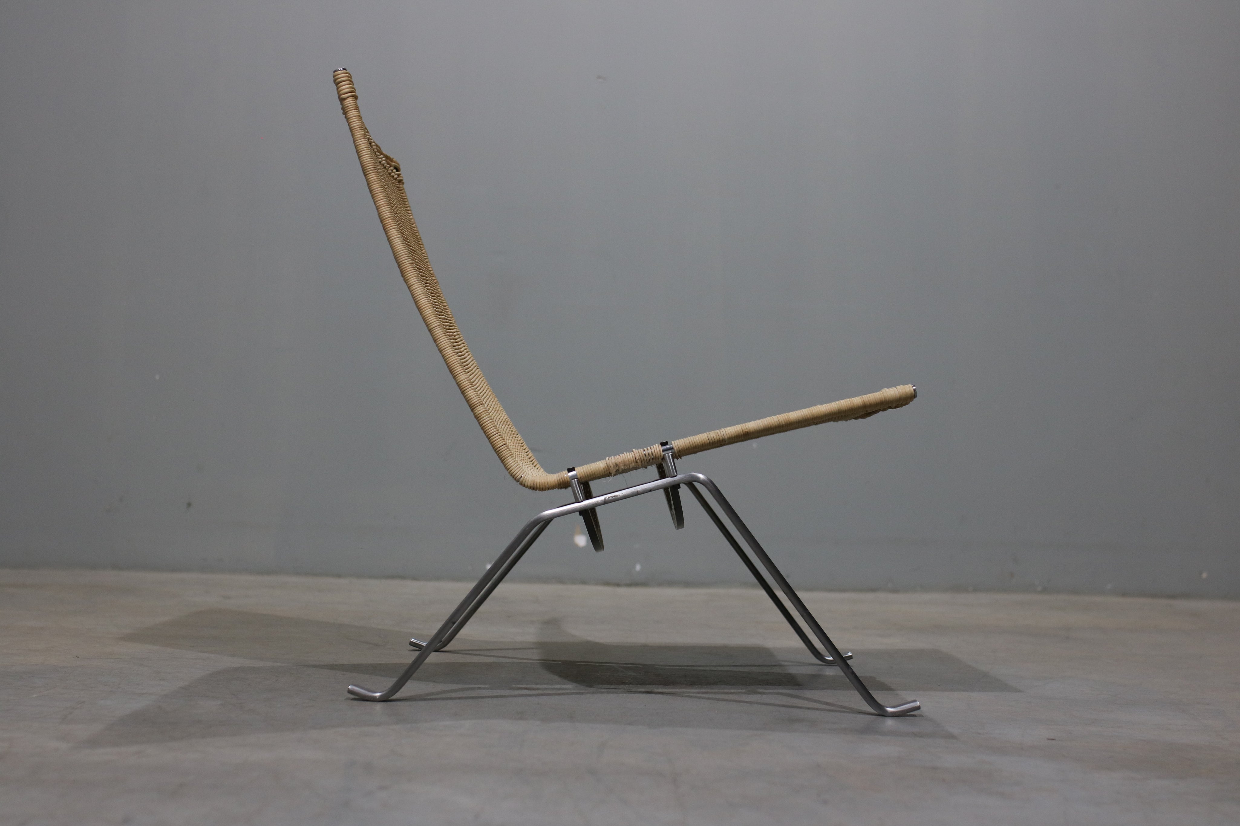 PK22_Lounge_Chair_by_Poul_Kjærholm_for_Fritz_Hansen,_1956,_Denmark