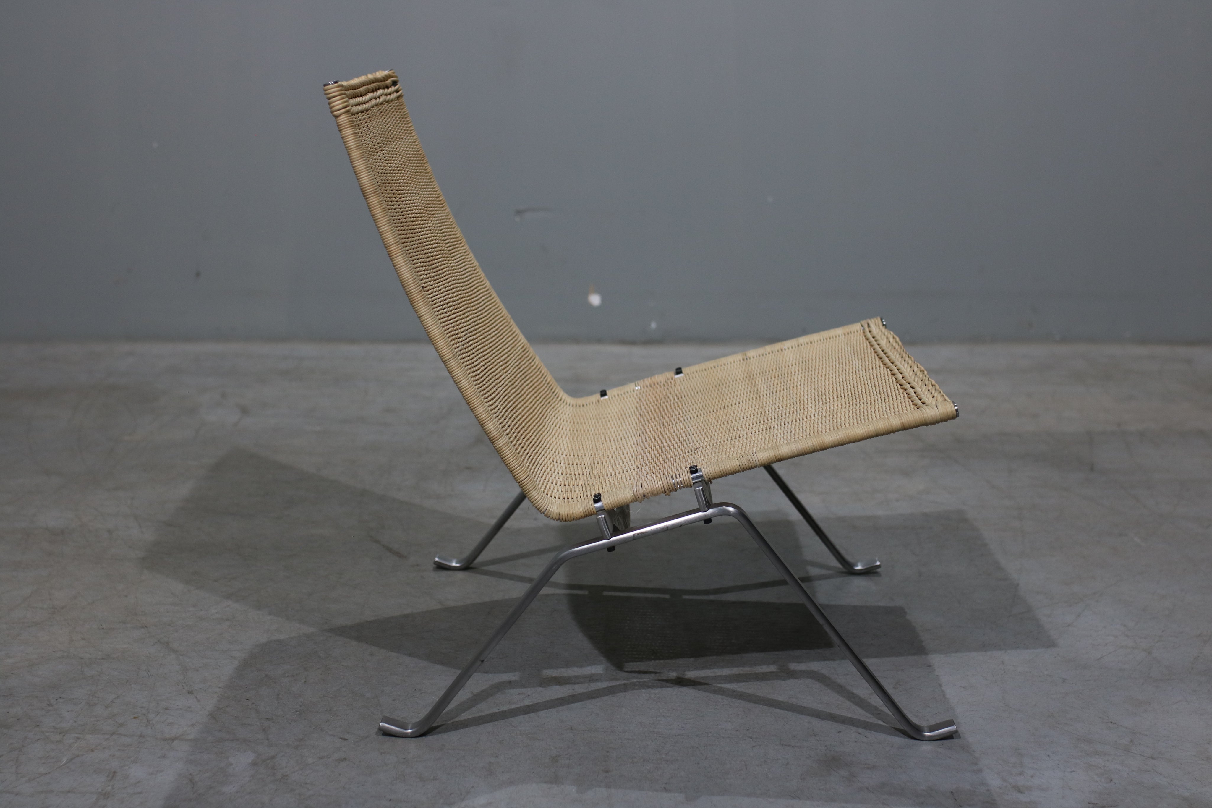 PK22_Lounge_Chair_by_Poul_Kjærholm_for_Fritz_Hansen,_1956,_Denmark
