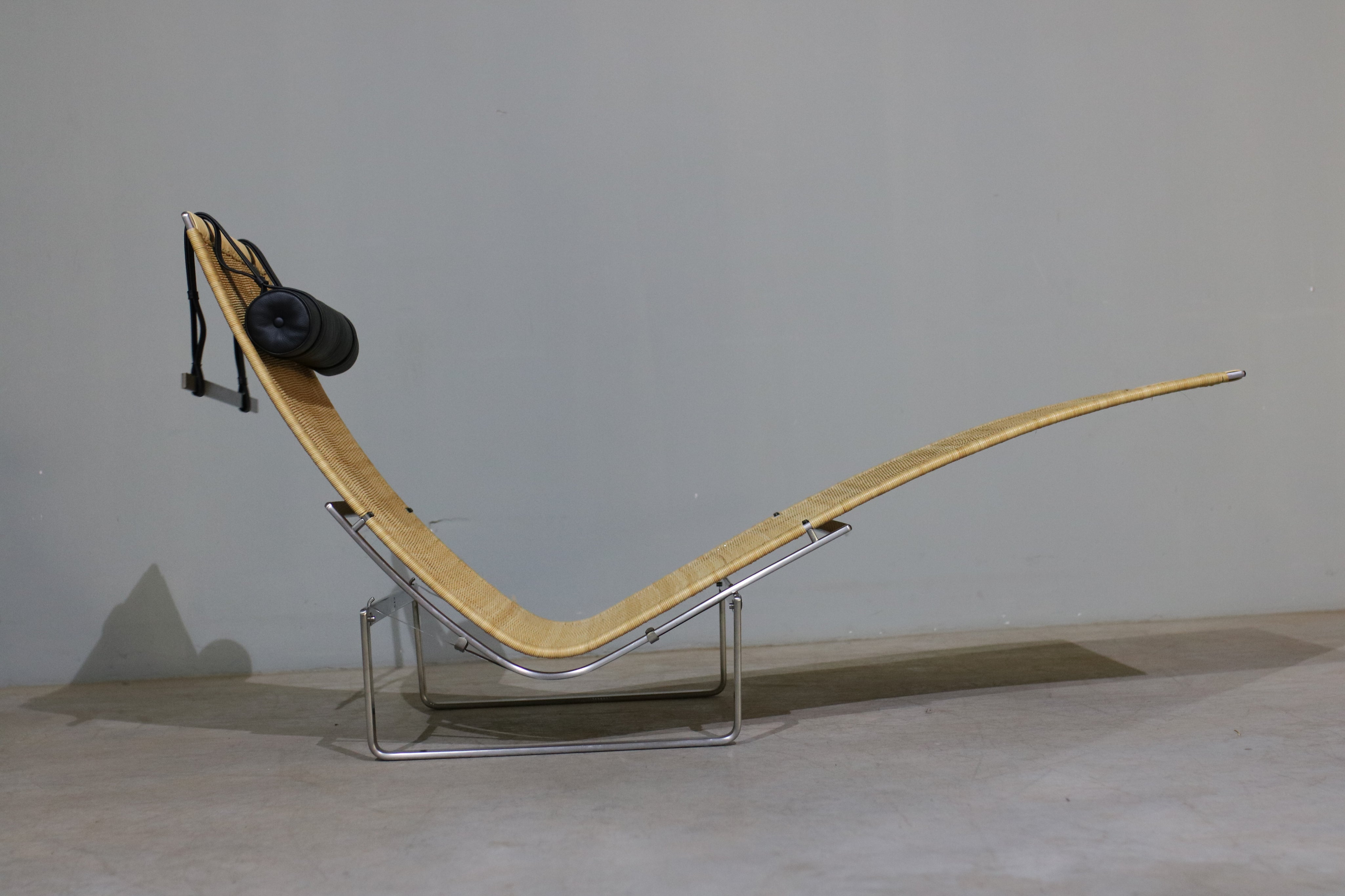 PK24_Lounge_Chair_by_Poul_Kjærholm_for_Fritz_Hansen,_1965,_Denmark