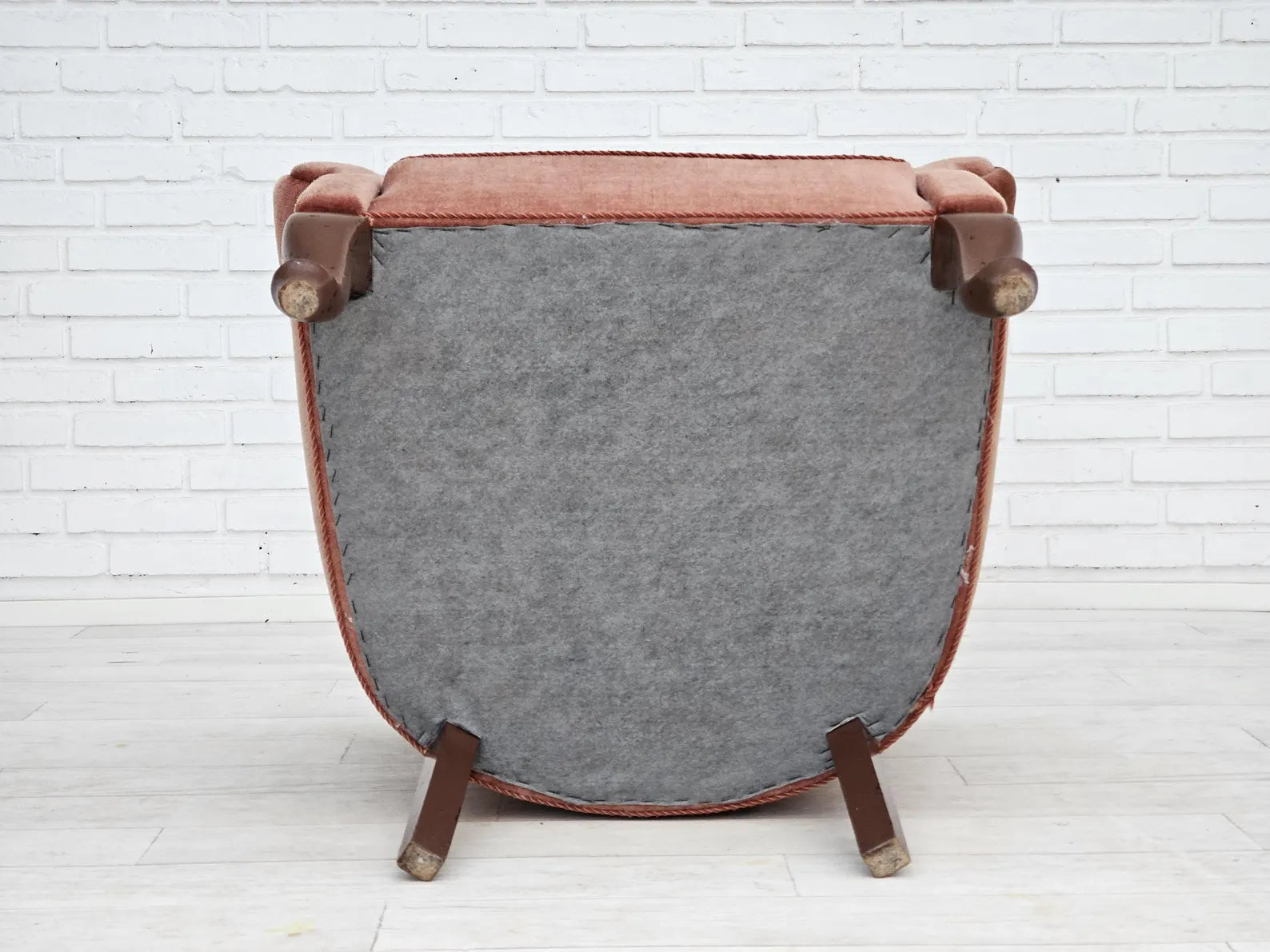 Lounge_Chair,_Salmon_Pink_Velour_&_Ash_Wood,_1960s_Denmark