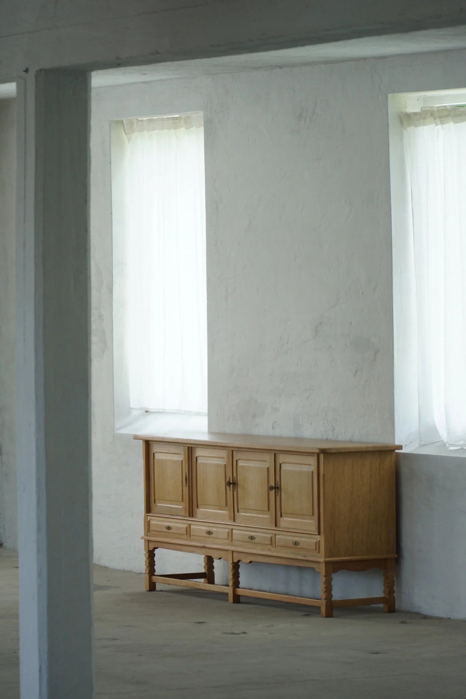Low_Brutalist_Oak_Sideboard,_Danish_Mid_Century_Modern_Credenza