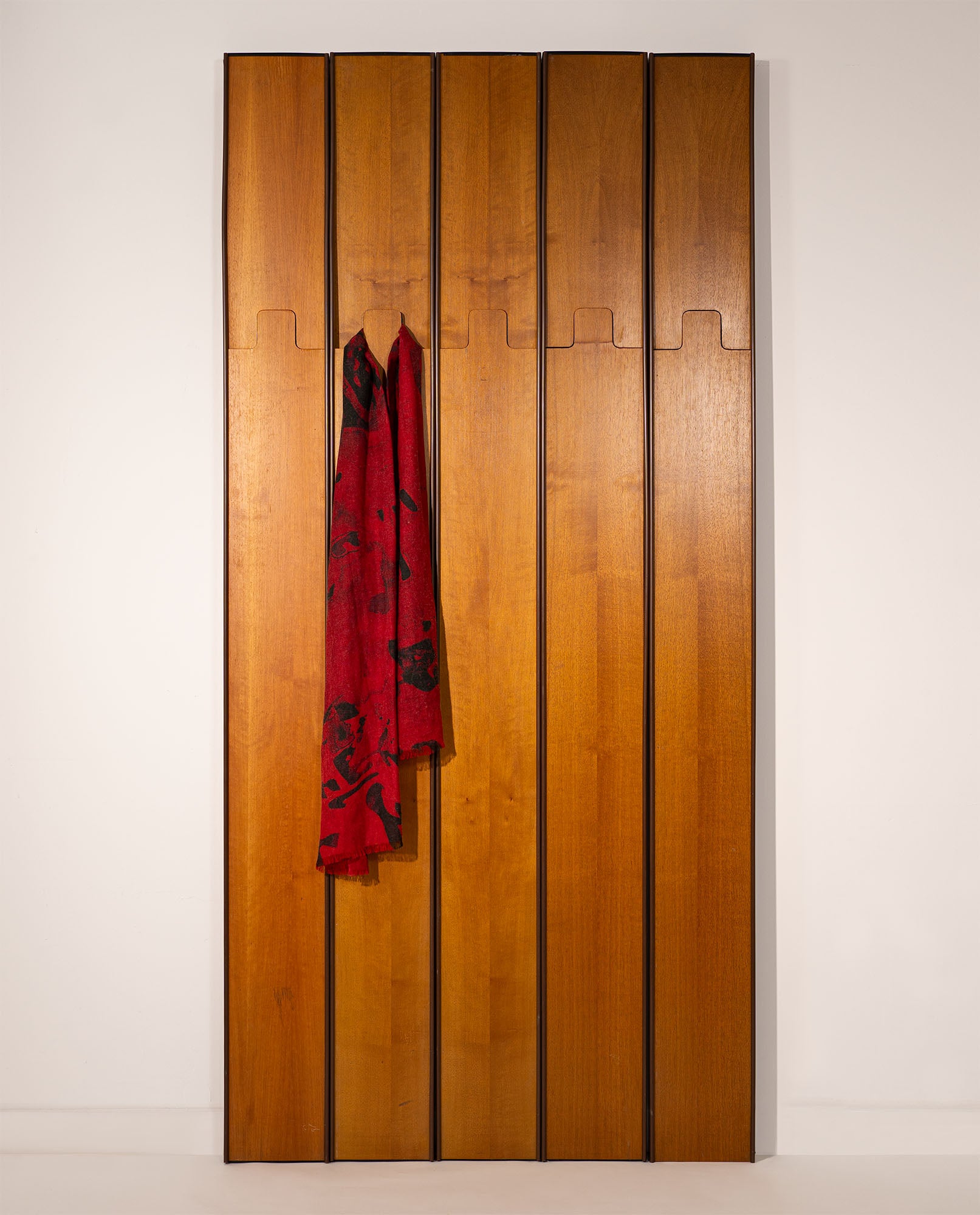 Set_of_5_Gronda_Coat_Hanger_by_Luciano_Bertoncini_for_Elco,_Italy_1970's