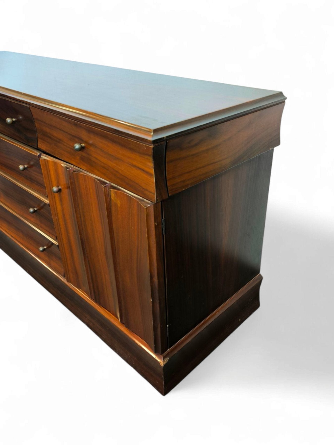 Luciano_Frigerio_Credenza_Tartaro_in_Padouk_1960_Italia