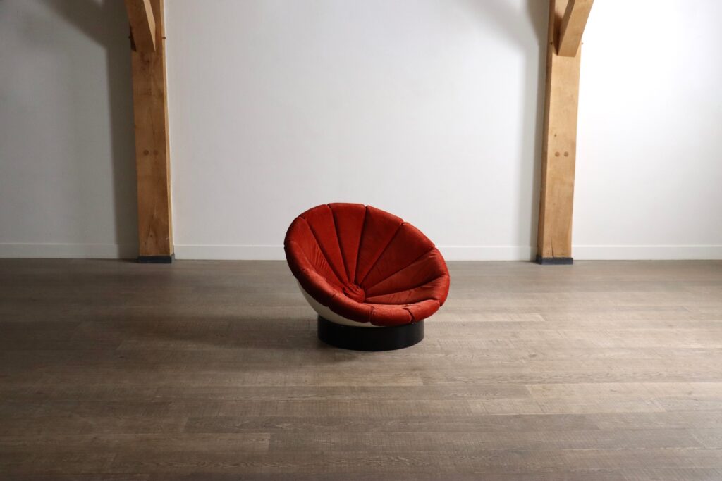 Luciano_Frigerio_“Girasole”_Lounge_Chair,_Italy_1960s