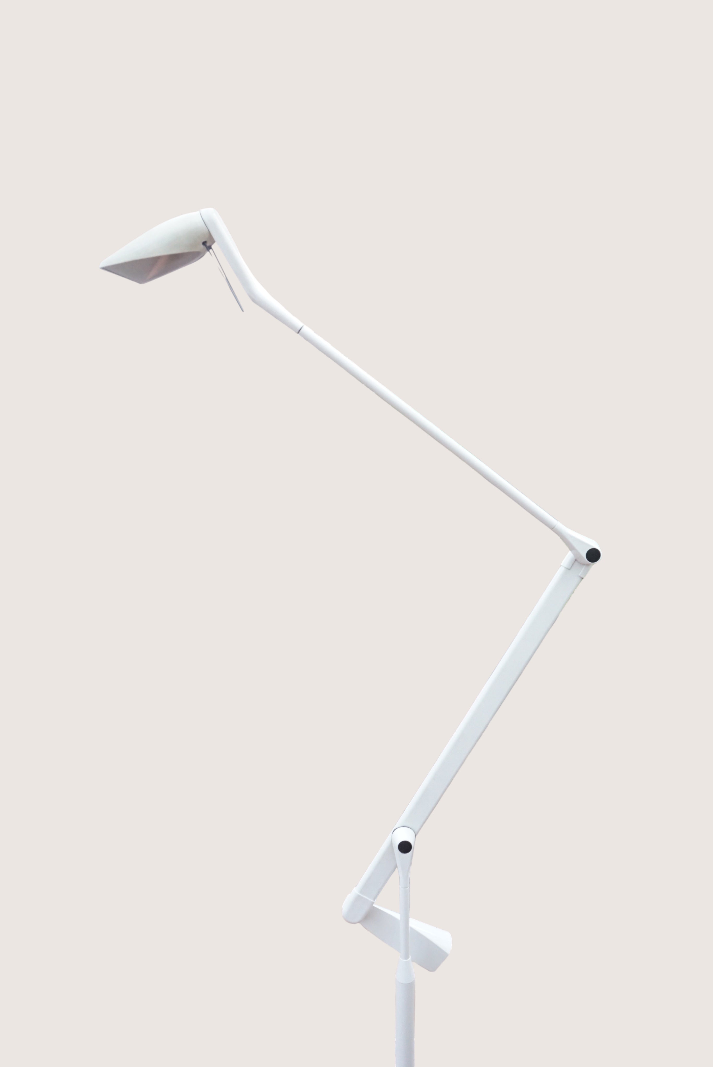 Zelig_Terra_Floor_Lamp_by_Walter_Monici_for_Lumina_Italia,_White_Counterbalance_Task_Lamp,_1990