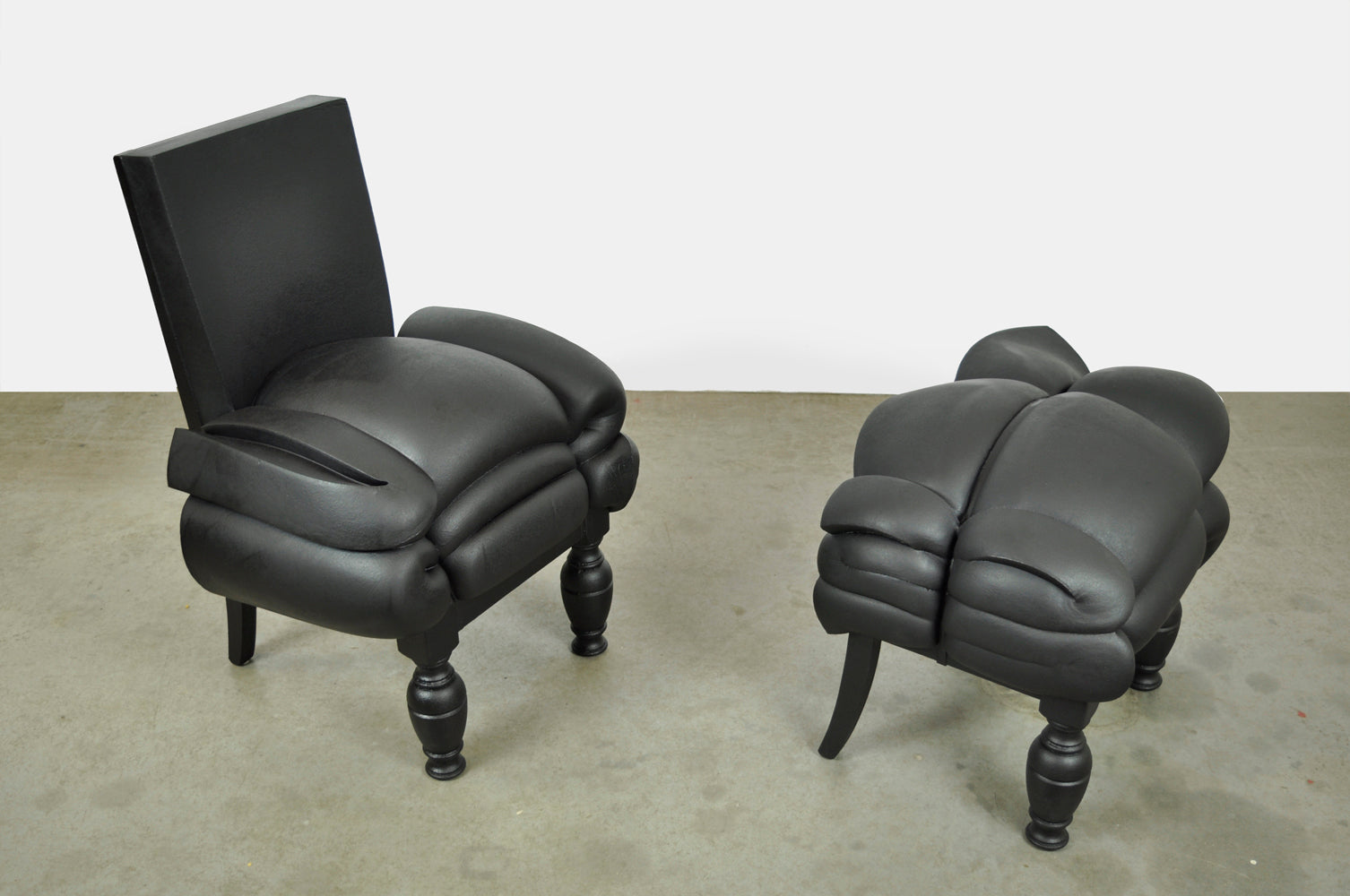 Set_of_Madam_Rubens_chair_&_stool_by_Frank_Willems,_recycled_material,_2000