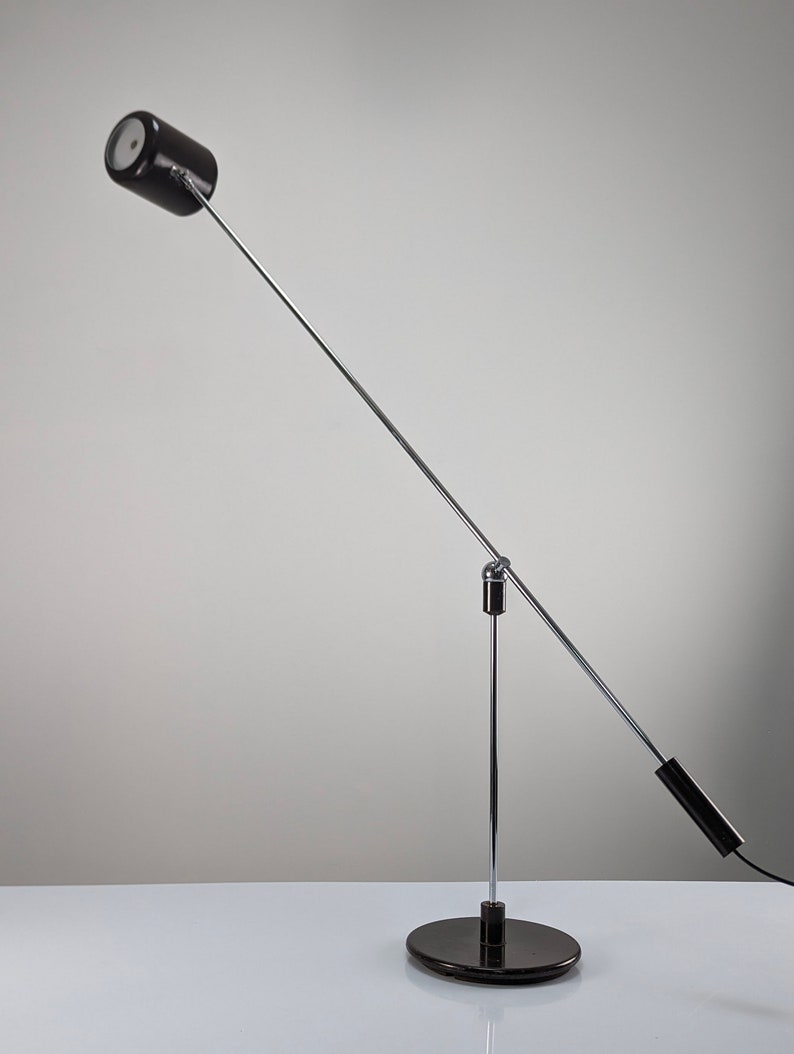 Magneto_floor_lamp_by_Gilbert_Watrous_/_H._Fillekes_1950s