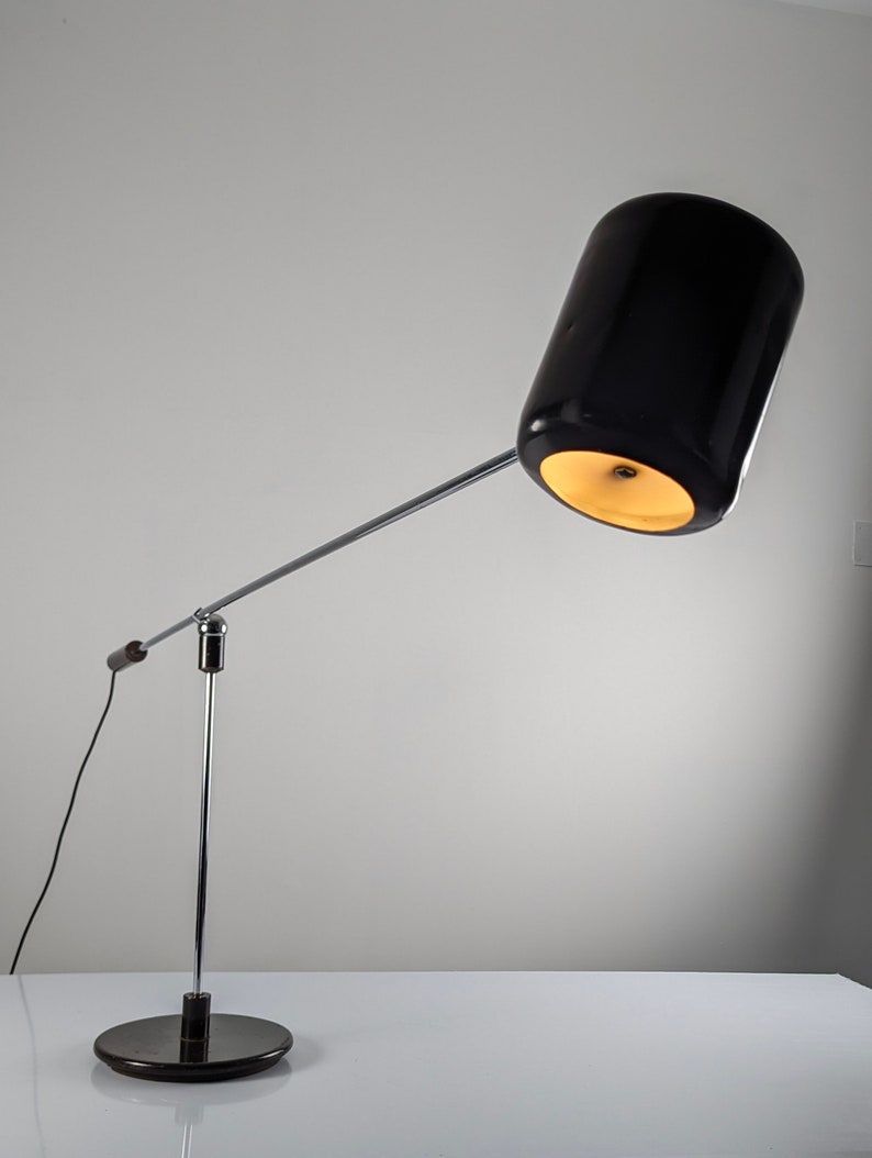 Magneto_floor_lamp_by_Gilbert_Watrous_/_H._Fillekes_1950s