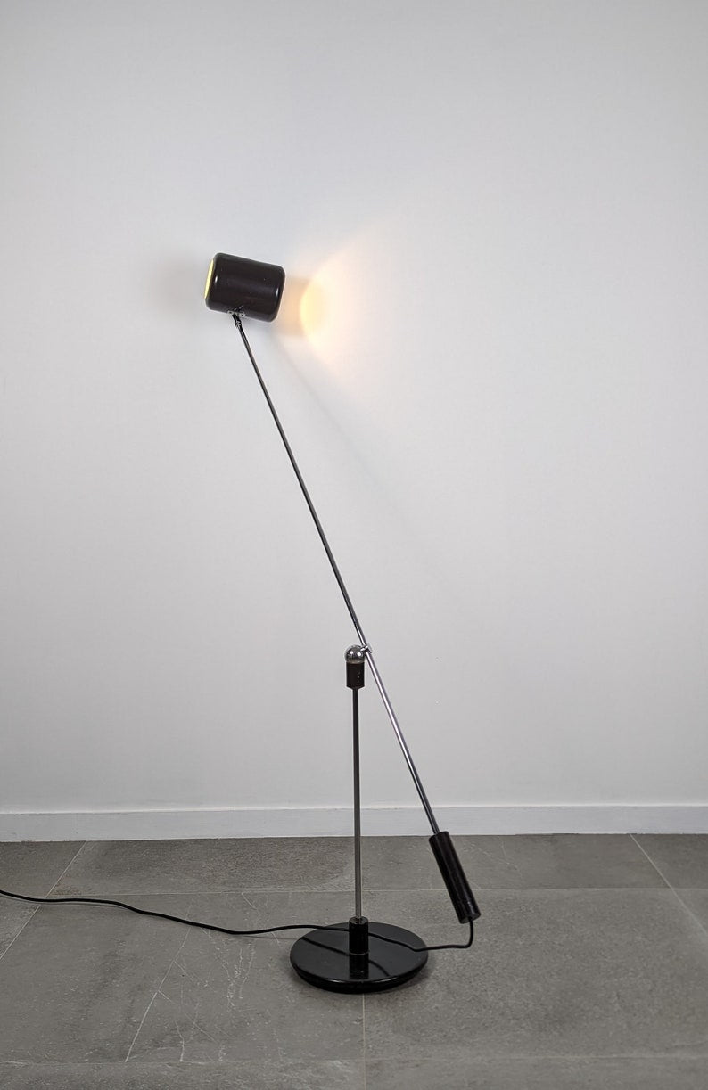 Magneto_floor_lamp_by_Gilbert_Watrous_/_H._Fillekes_1950s