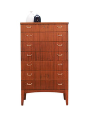 Mahogany_chest_of_drawers,_Scandinavian_design,_1970s,_production:_Denmark