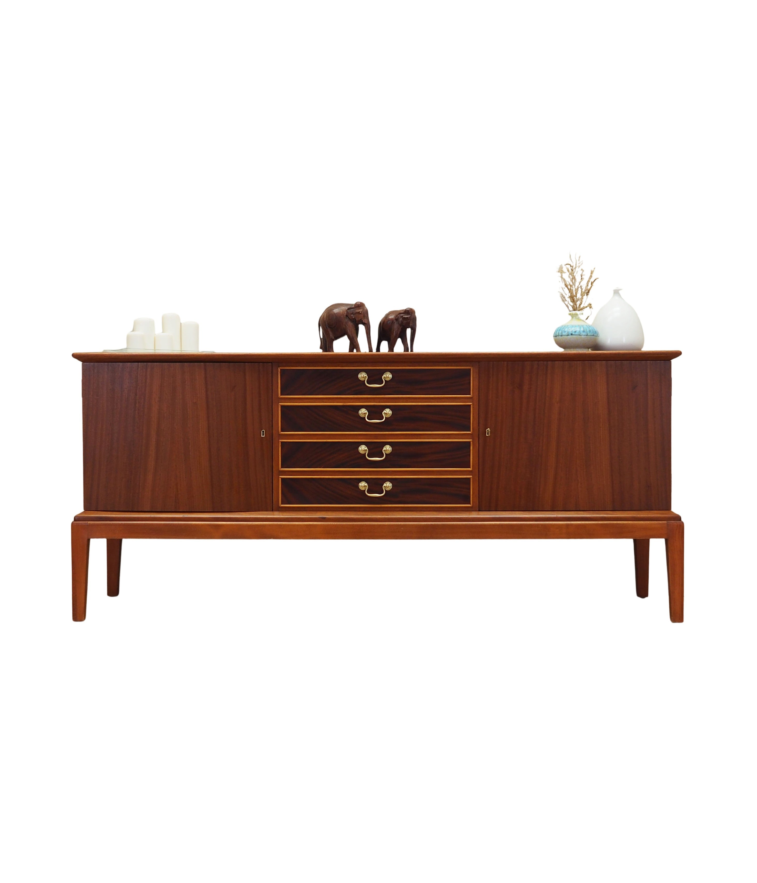Mahogany_sideboard,_Danish_design,_1970s,_production:_Denmark