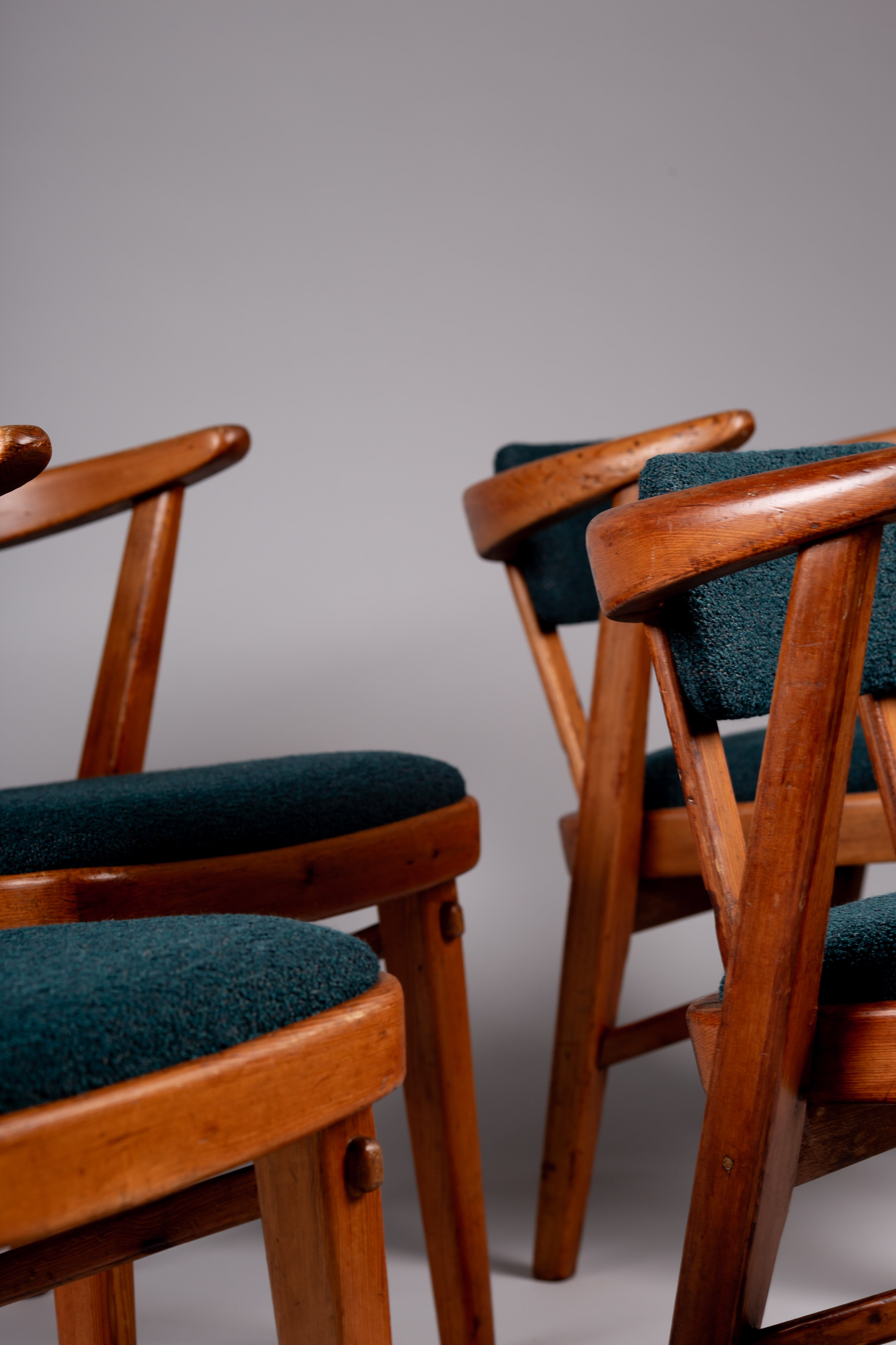 Set_of_4_Maija_Taimi_chairs_for_Restaurant_Kestikartano,_Helsinki_1940s