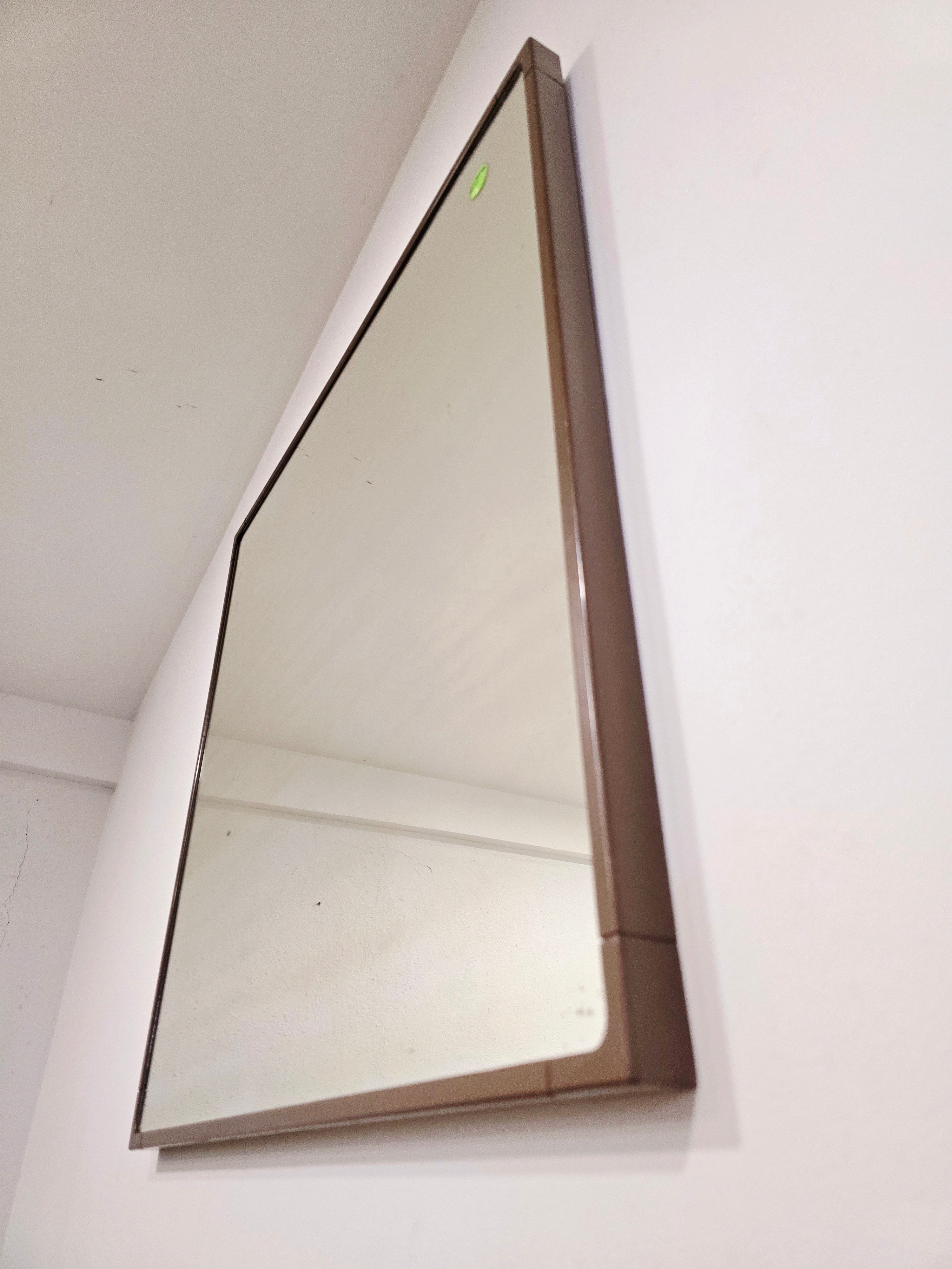 Makio_Hasuike_Space_Age_Wall_Mirror_for_Gorenje_Metalplast_in_Brown_Molded_Plastic,_Yugoslavia,_1970s