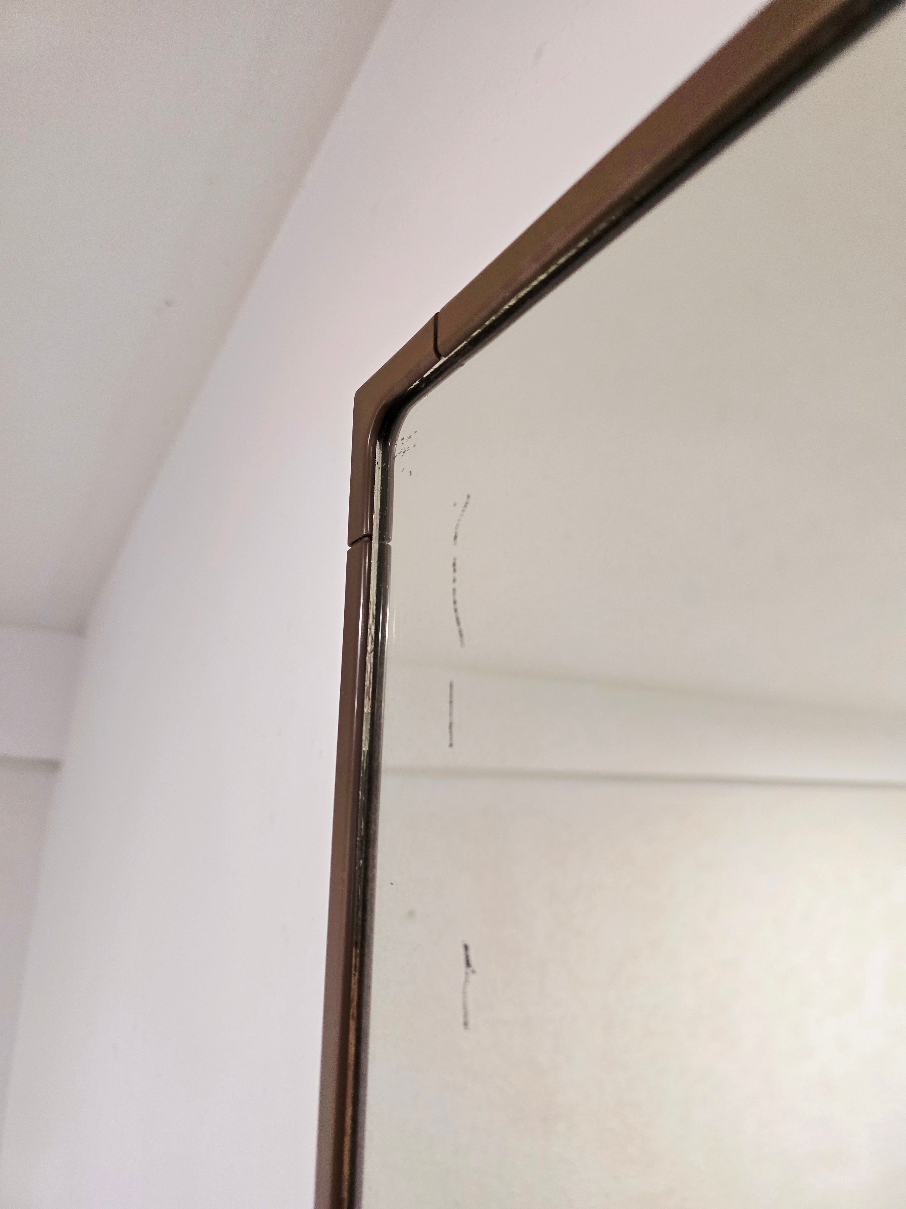 Makio_Hasuike_Space_Age_Wall_Mirror_for_Gorenje_Metalplast_in_Brown_Molded_Plastic,_Yugoslavia,_1970s