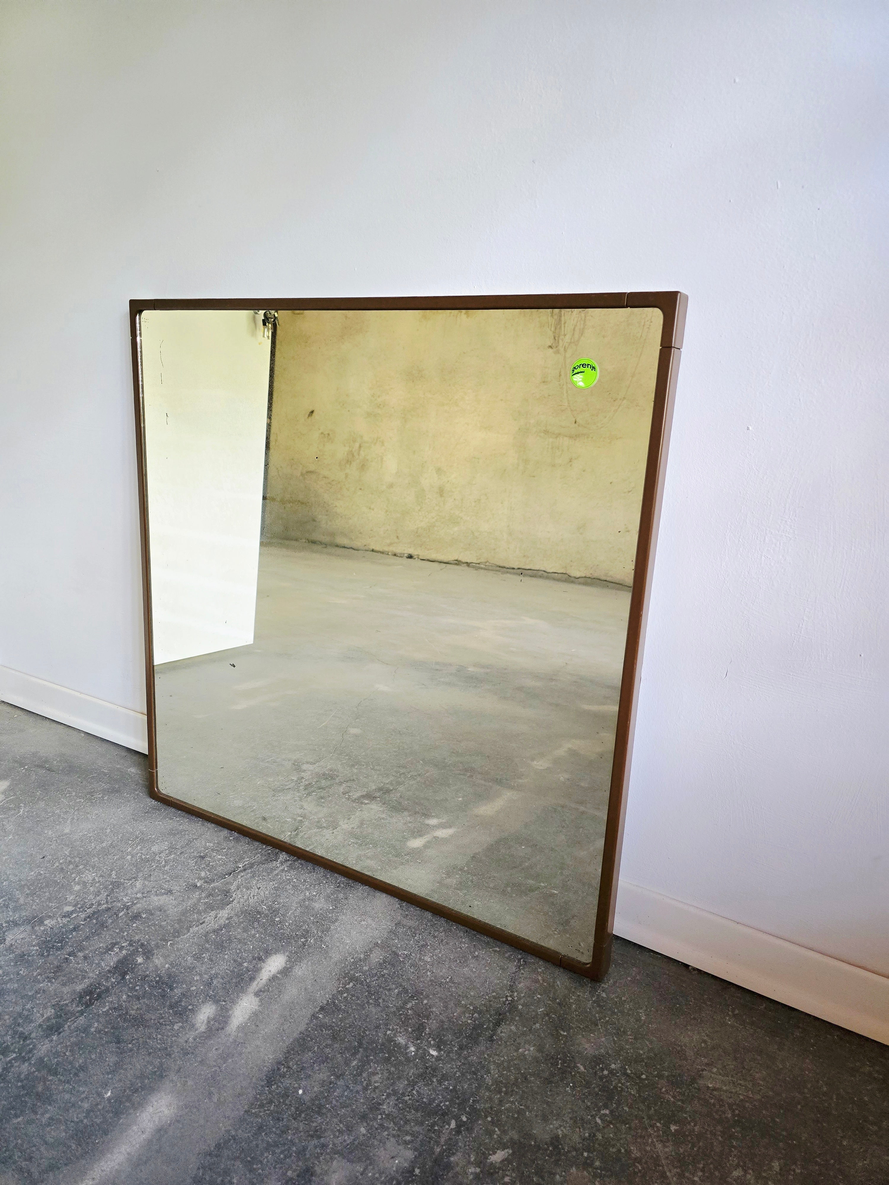 Makio_Hasuike_Space_Age_Wall_Mirror_for_Gorenje_Metalplast_in_Brown_Molded_Plastic,_Yugoslavia,_1970s