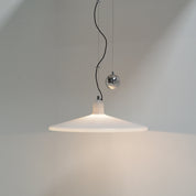 Franco_Bresciani_Manta_Counterweight_Pendant_Lamp_for_iGuzzini_in_Cream_Plastic_and_Chrome,_Italy,_1970s