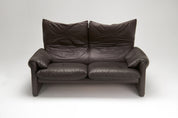 Maralunga_2-seater_Sofa_by_Vico_Magistretti