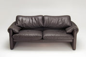Maralunga_2-seater_Sofa_by_Vico_Magistretti