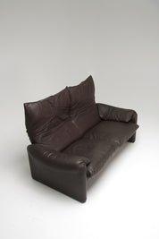 Maralunga_2-seater_Sofa_by_Vico_Magistretti