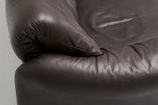 Maralunga_2-seater_Sofa_by_Vico_Magistretti