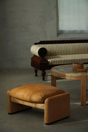 Maralunga_Leather_Ottoman_by_Vico_Magistretti_for_Cassina,_Italian_Modern_Design