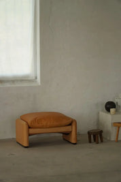 Maralunga_Leather_Ottoman_by_Vico_Magistretti_for_Cassina,_Italian_Modern_Design