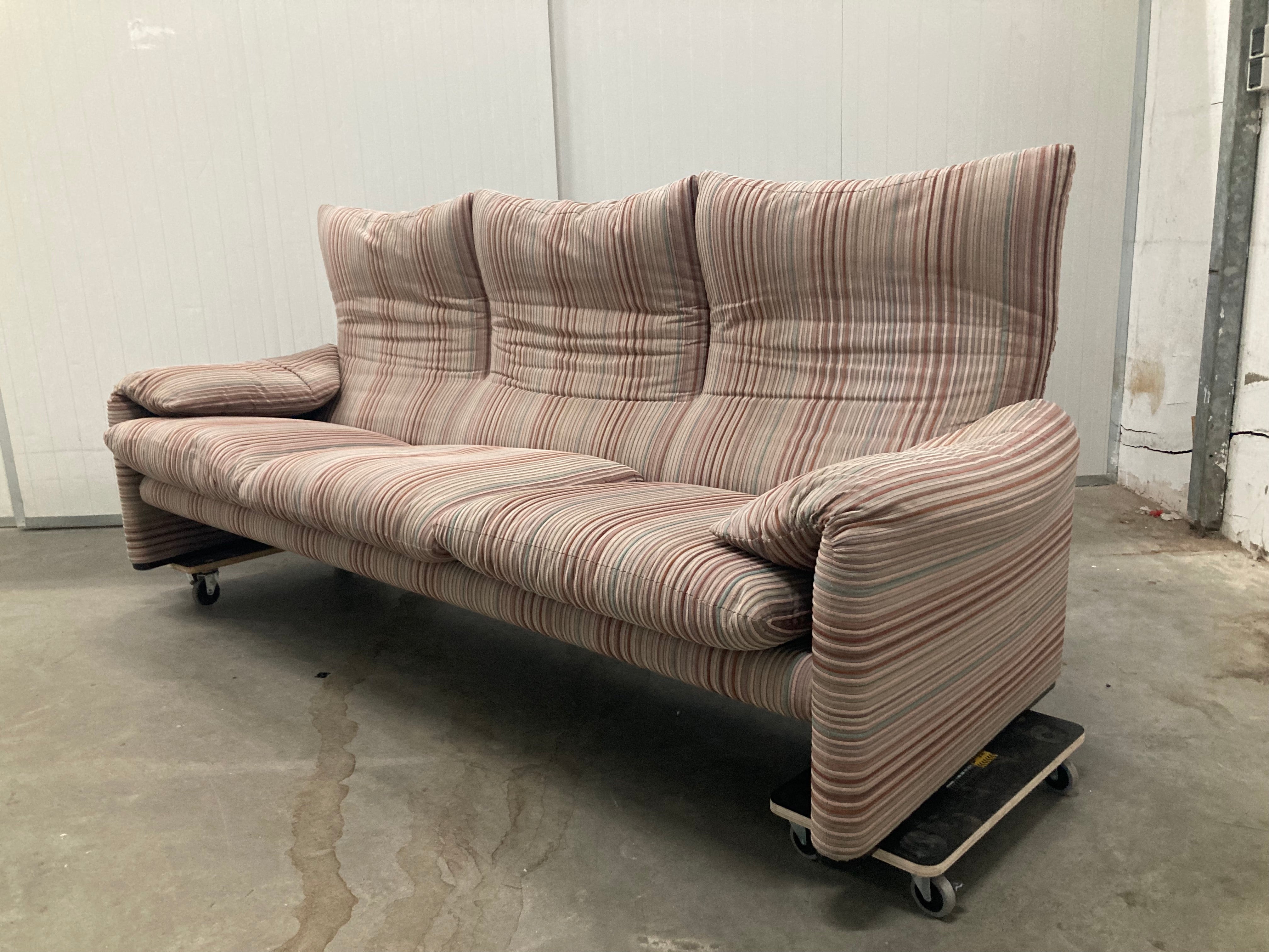 Maralunga_3-Seater_Sofa_by_Vico_Magistretti_for_Cassina,_Original_Pastel_Striped_Fabric,_1970s
