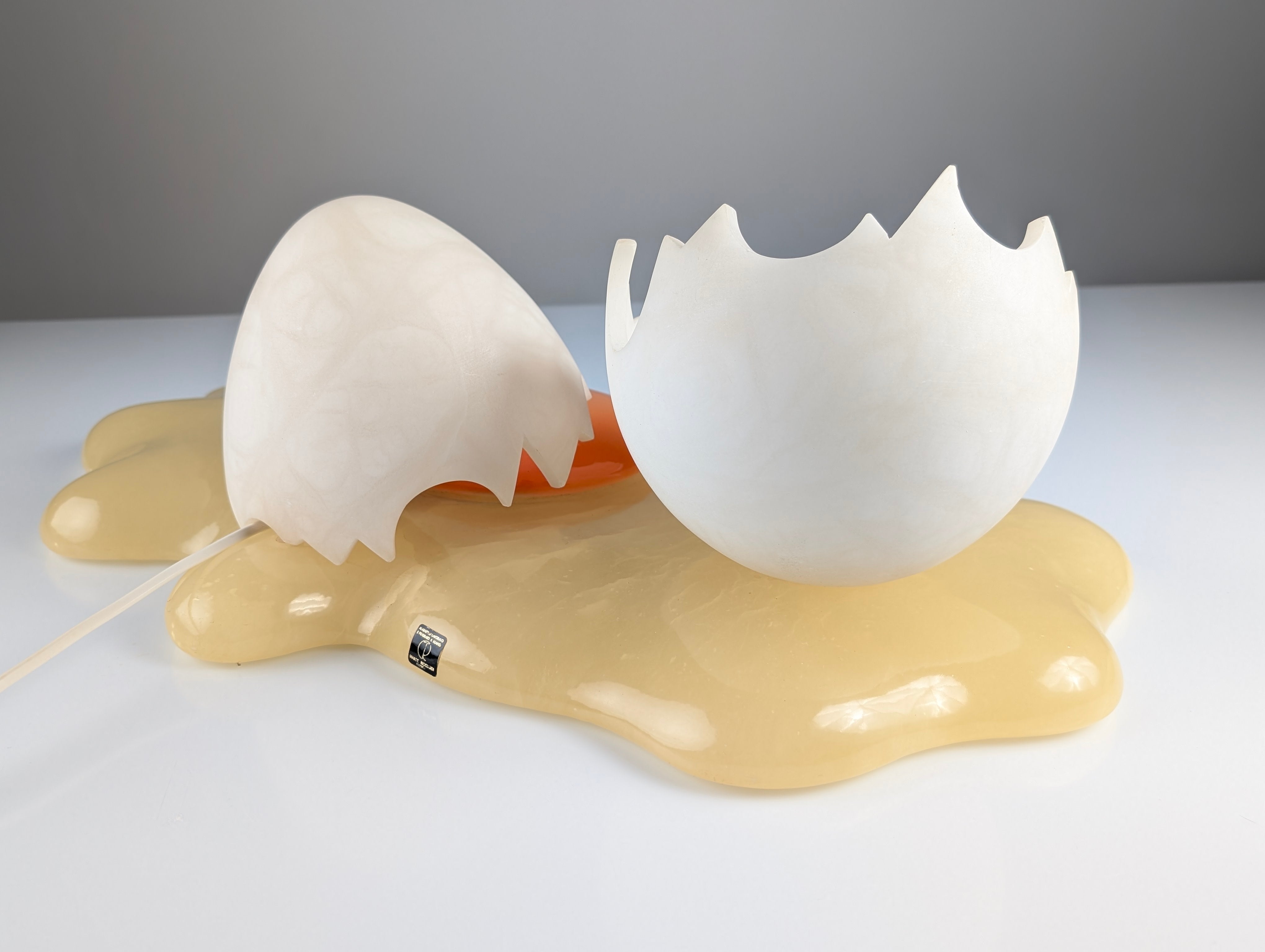 Postmodern_Alabaster_Egg_Table_Lamp_by_Marco_Ricciardi,_Handmade_in_Italy,_1980s