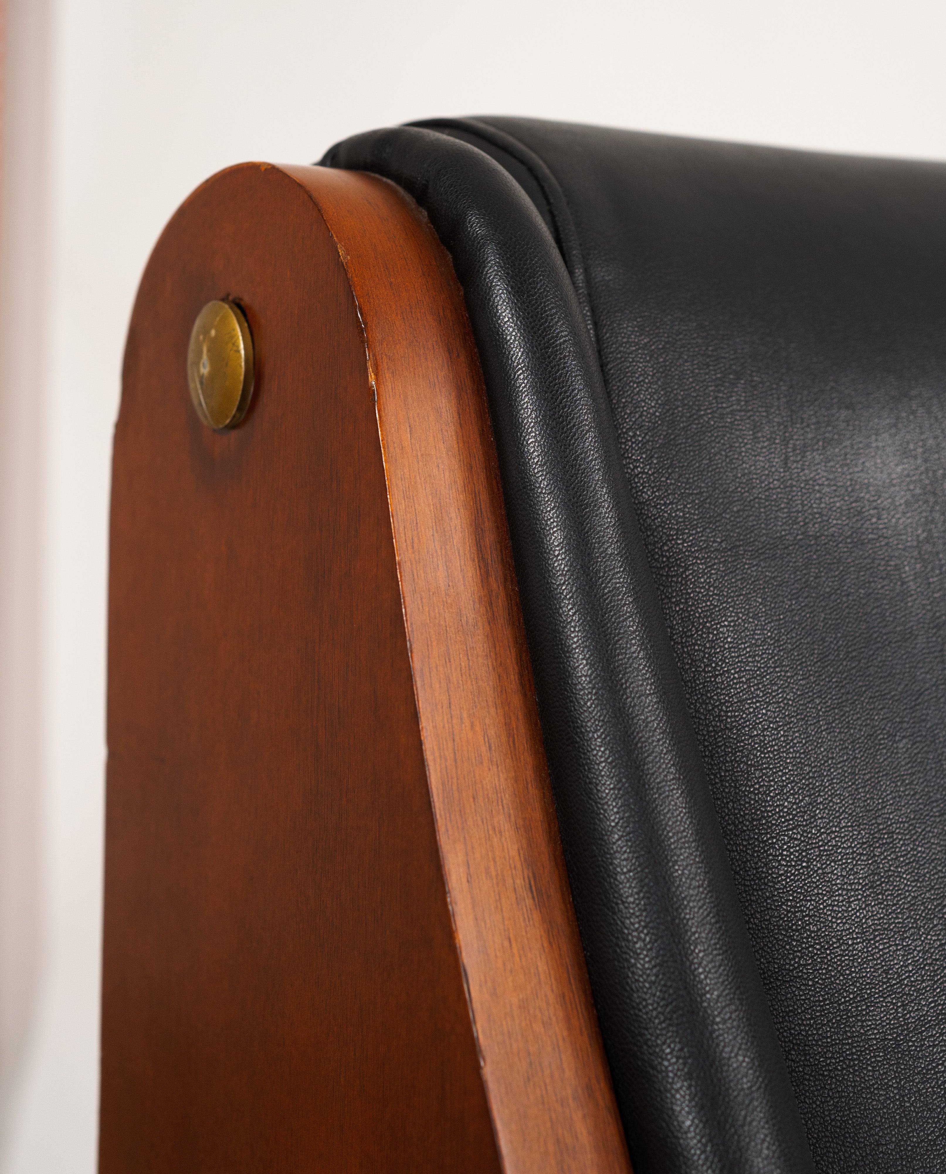 Marco_Zanuso_“Milord”_Armchair_in_Black_Skai_for_Arflex,_1957