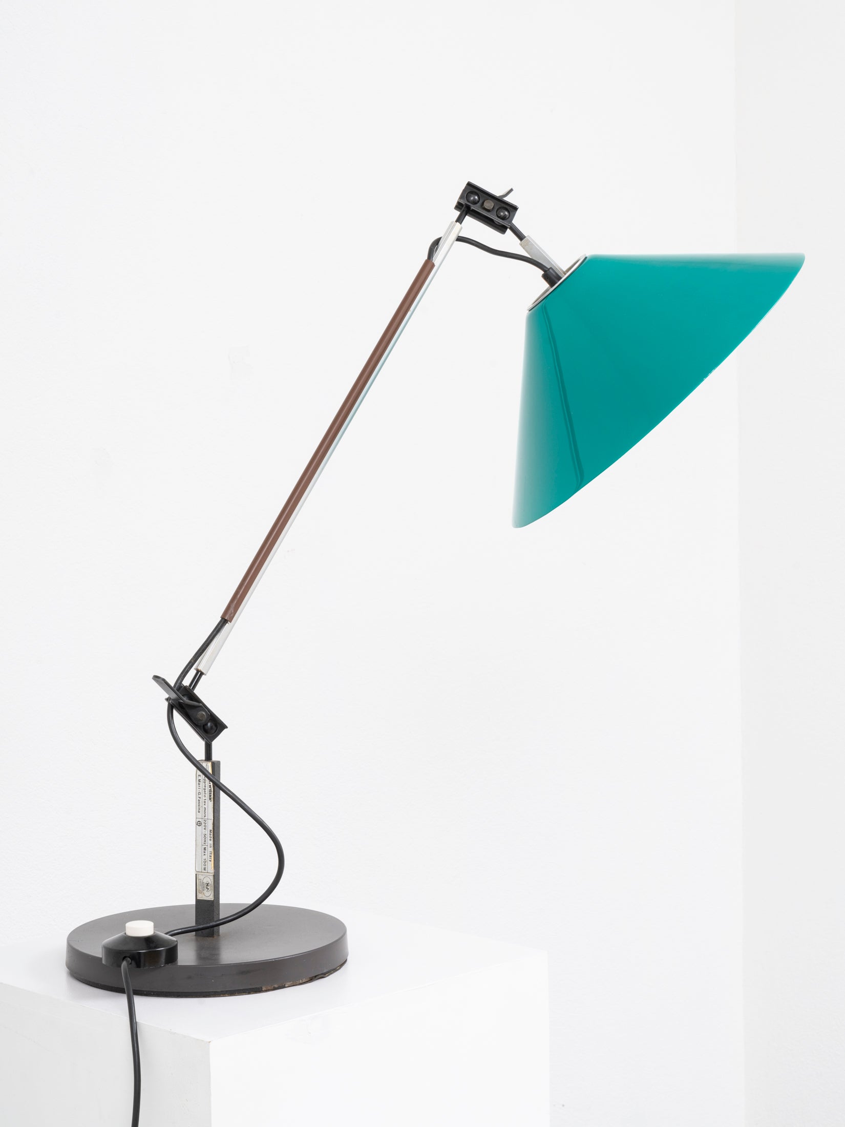 Mari_&_Fassina_“Aggregato”_Table_Lamp_for_Artemide,_1970s