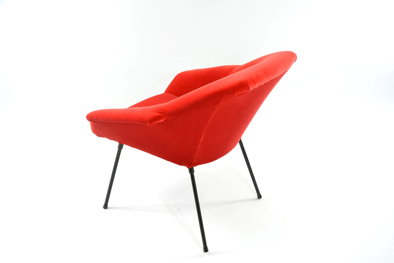 MARLBORO_shell_chair_1970s