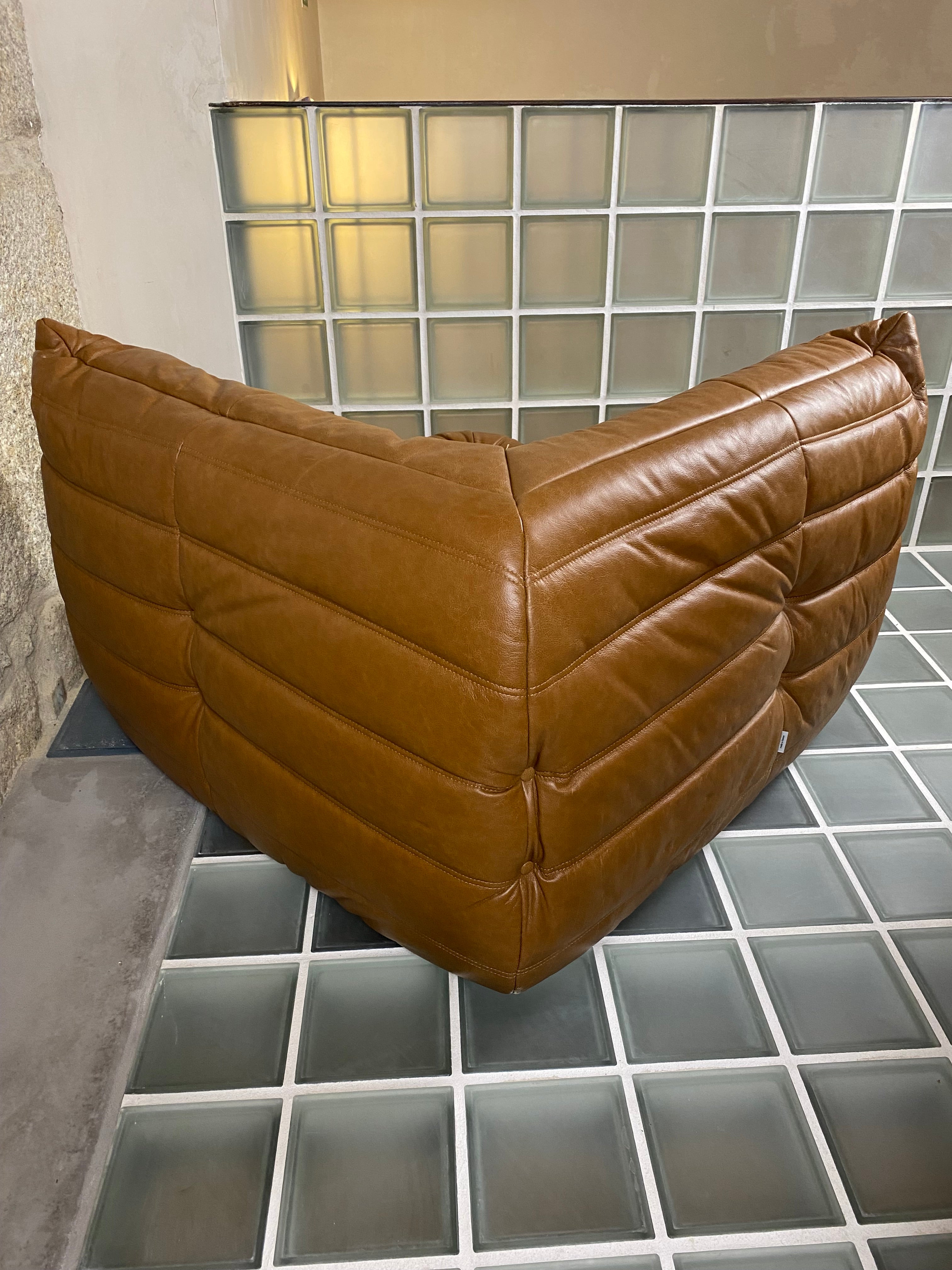 Set_of_5_Maroon_Leather_Togo_Sofa_by_Michel_Ducaroy_for_Ligne_Roset
