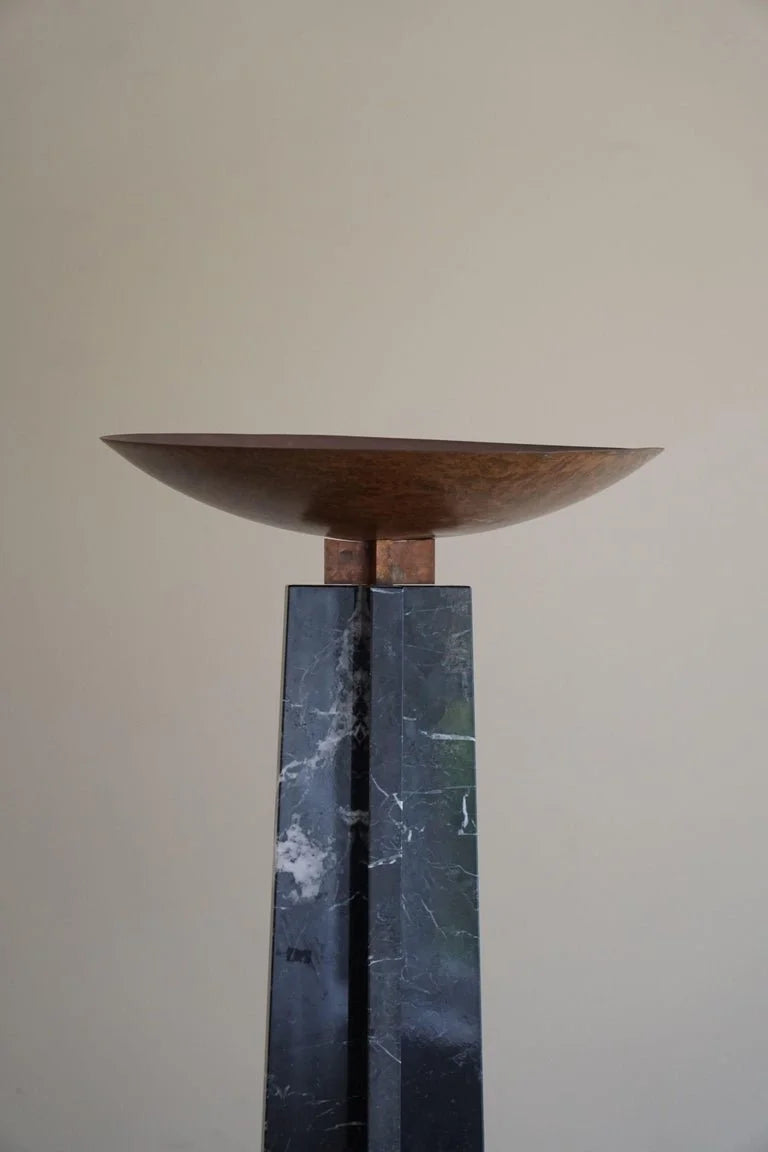 Massimo_&_Lella_Vignelli,_Floor_Lamp_in_Copper_&_Marble,_Wagneriana,_Italy,_1986
