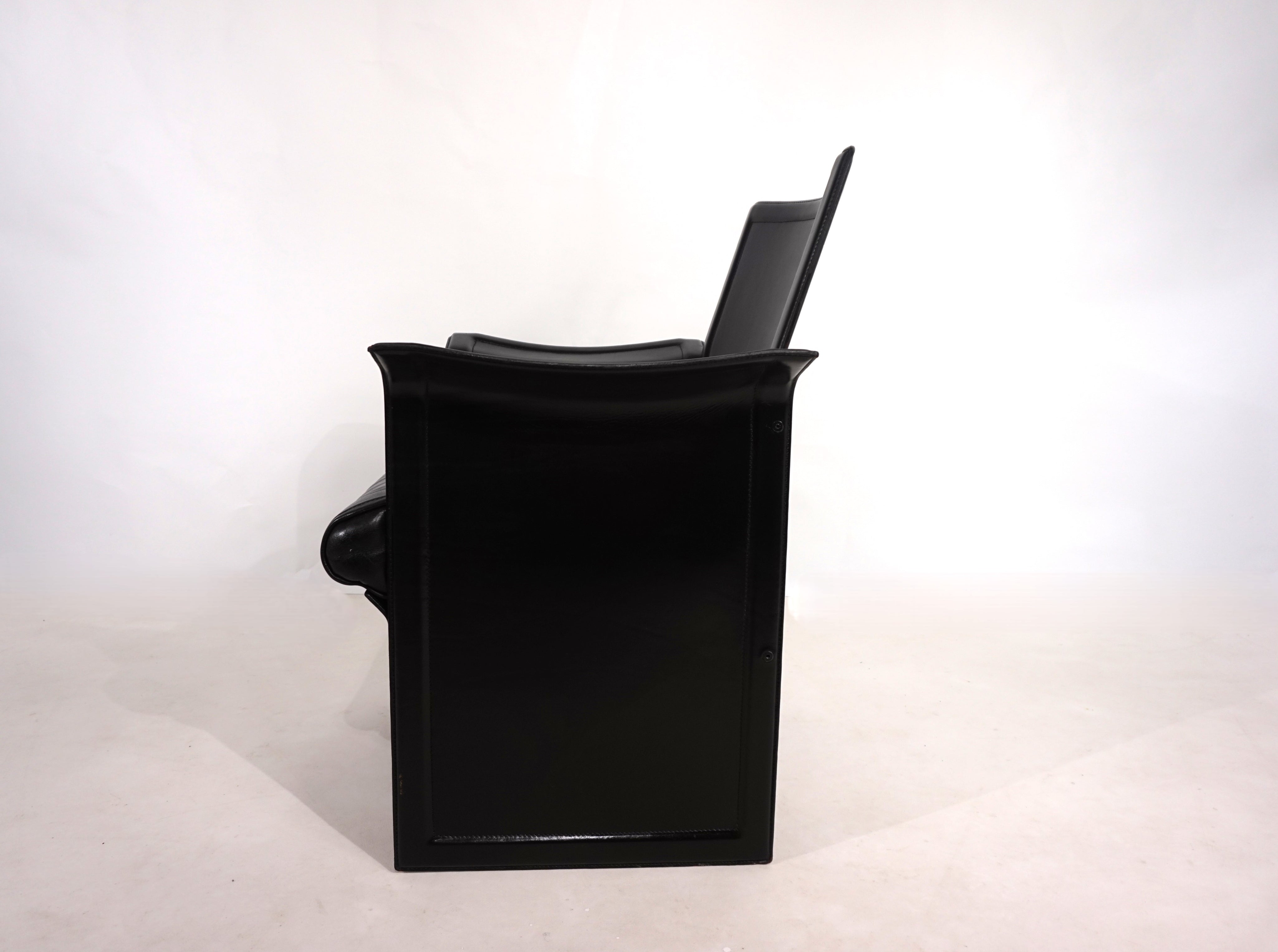 Matteo_Grassi_Korium_leather_lounge_chair_by_Tito_Agnoli,_1980