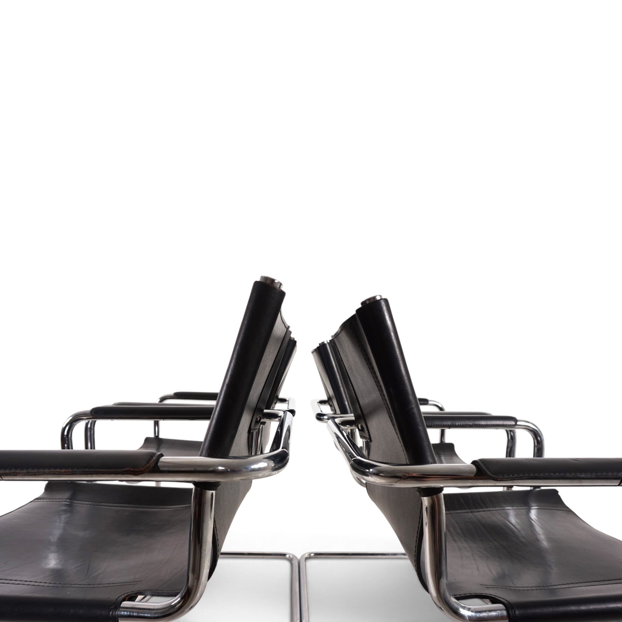 Set_of_4_Visitor_Chairs_by_Matteo_Grassi,_Black_Saddle_Leather_and_Chrome,_Italy
