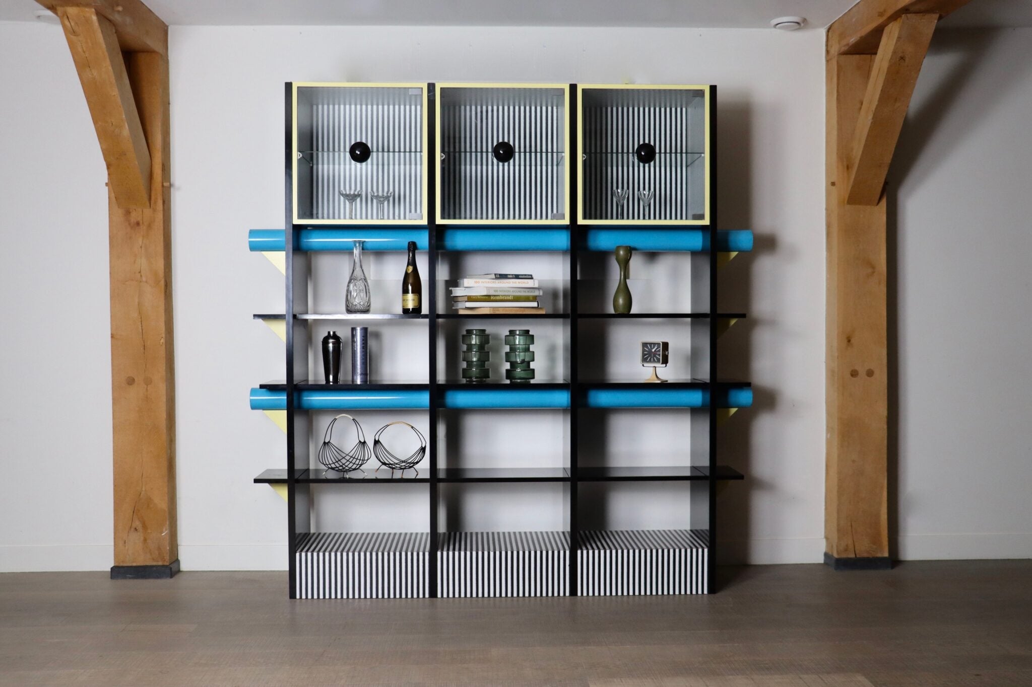 Memphis_“Phoenix”_Bookcase_by_Michele_de_Lucchi,_Milan,_1983