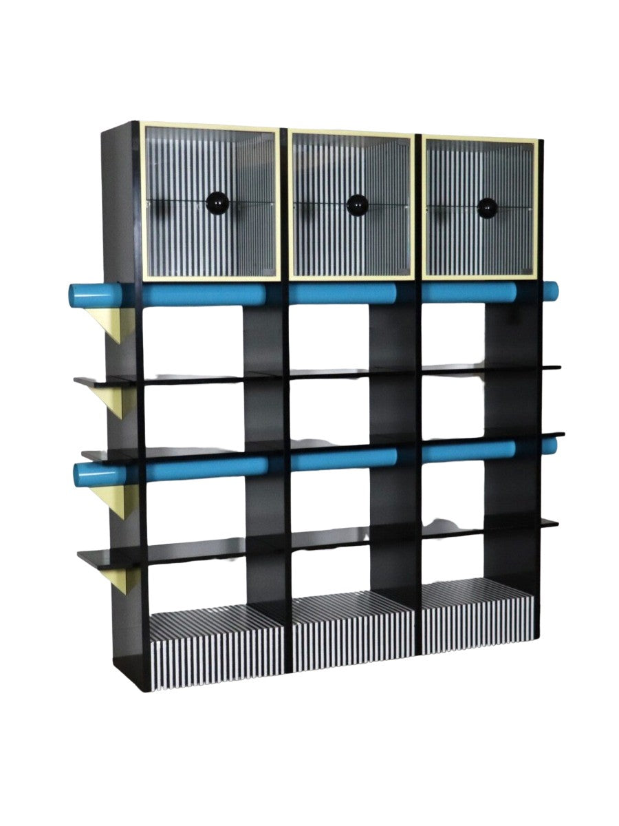 Memphis_“Phoenix”_Bookcase_by_Michele_de_Lucchi,_Milan,_1983