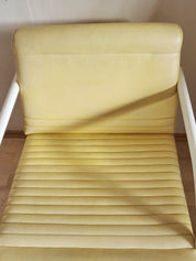 Memphis_Style_Armchair