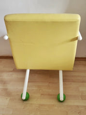 Memphis_Style_Armchair