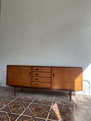 Meredew_Teak_Sideboard,_British_Mid_Century_Modern,_1960s