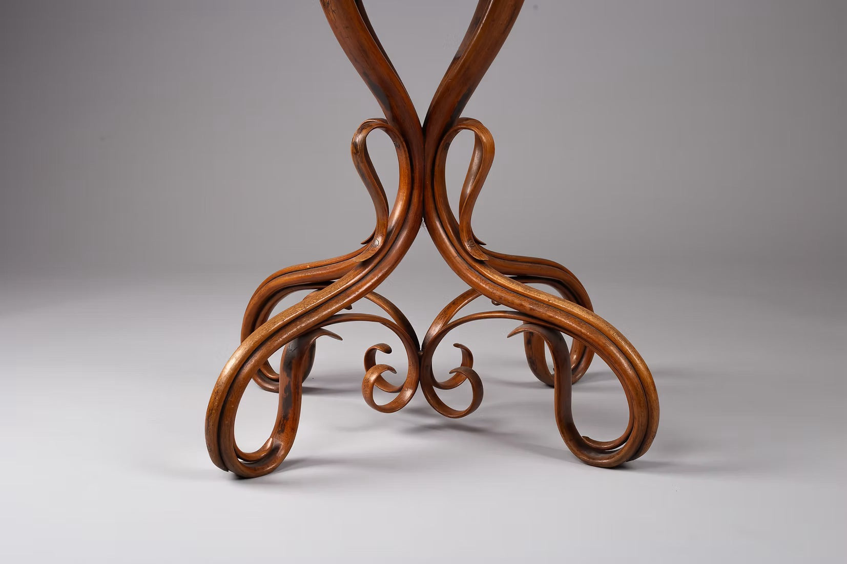 Michael_Thonet_Bentwood_Side_Table_No._1,_19th_Century,_Austria