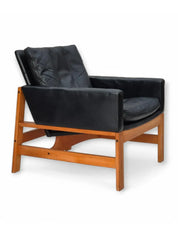 Mid-Century_Armchair,_Leather_Upholstery_&_Oak_Frame,_1960s_Denmark