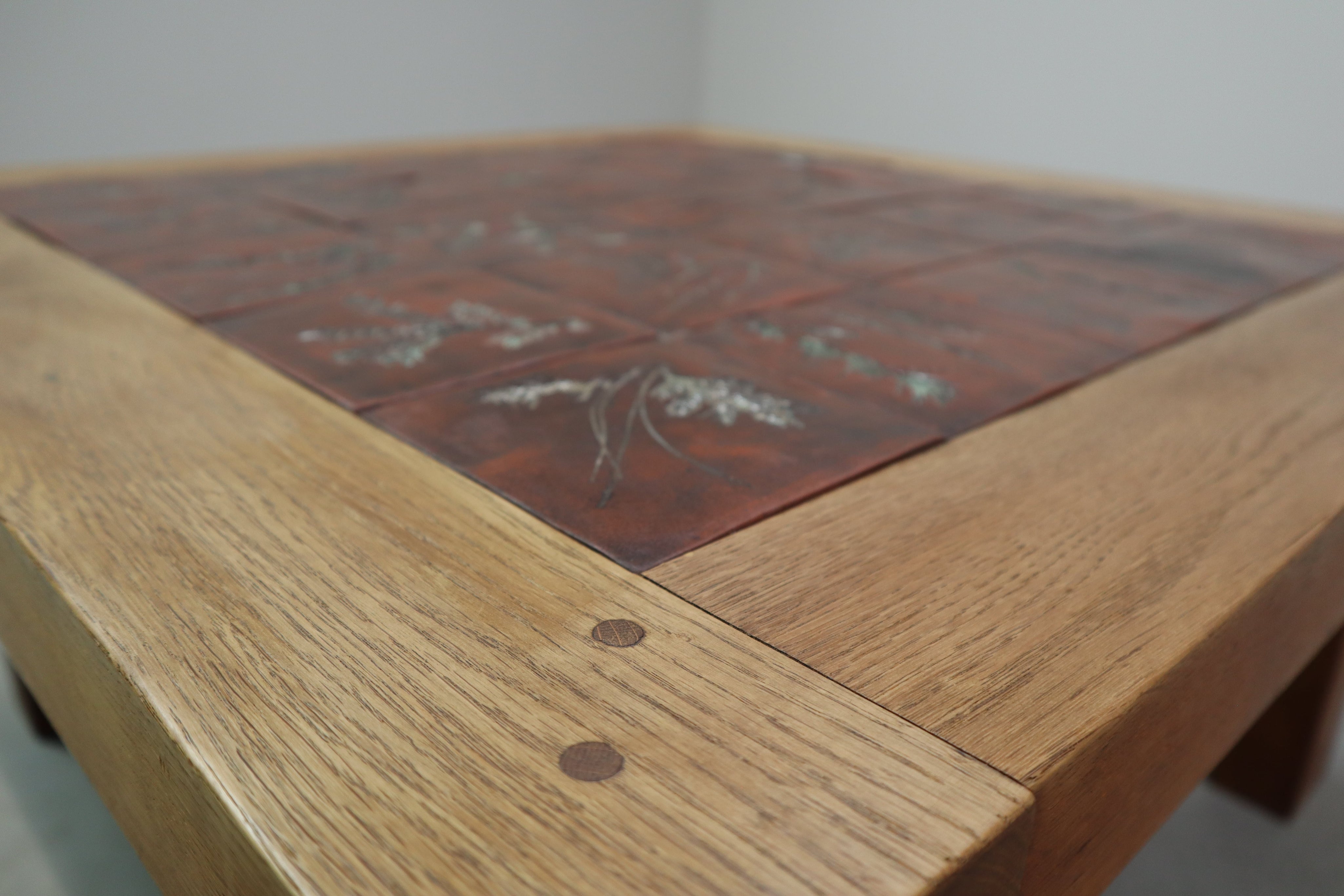 Mid-Century_botanical_ceramic_tile_coffee_table_in_Oak,_1960s
