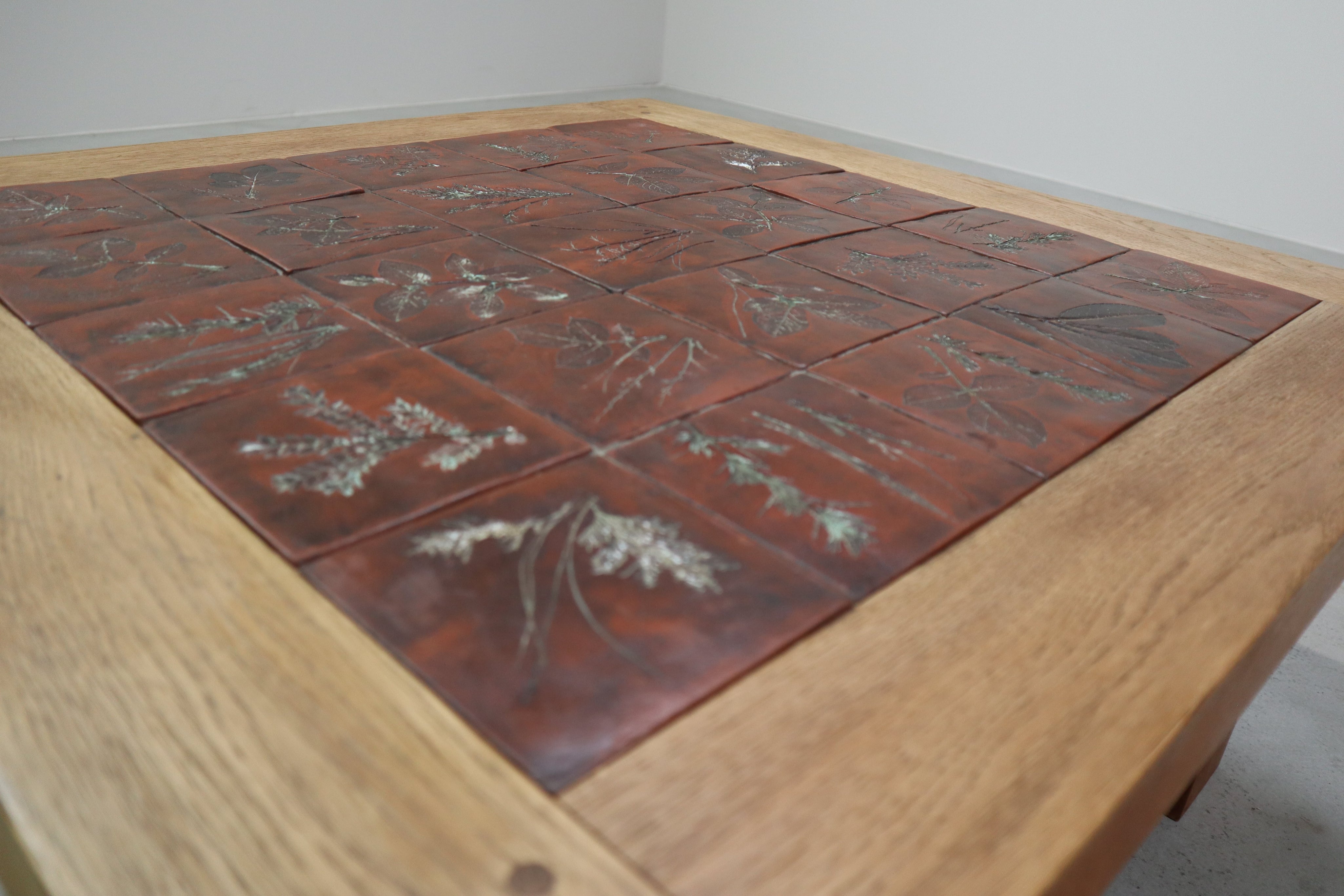 Mid-Century_botanical_ceramic_tile_coffee_table_in_Oak,_1960s